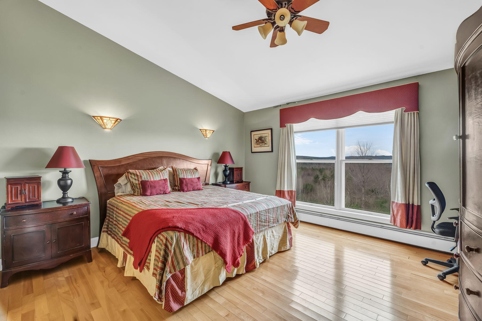 528 West Road Property Photo 41