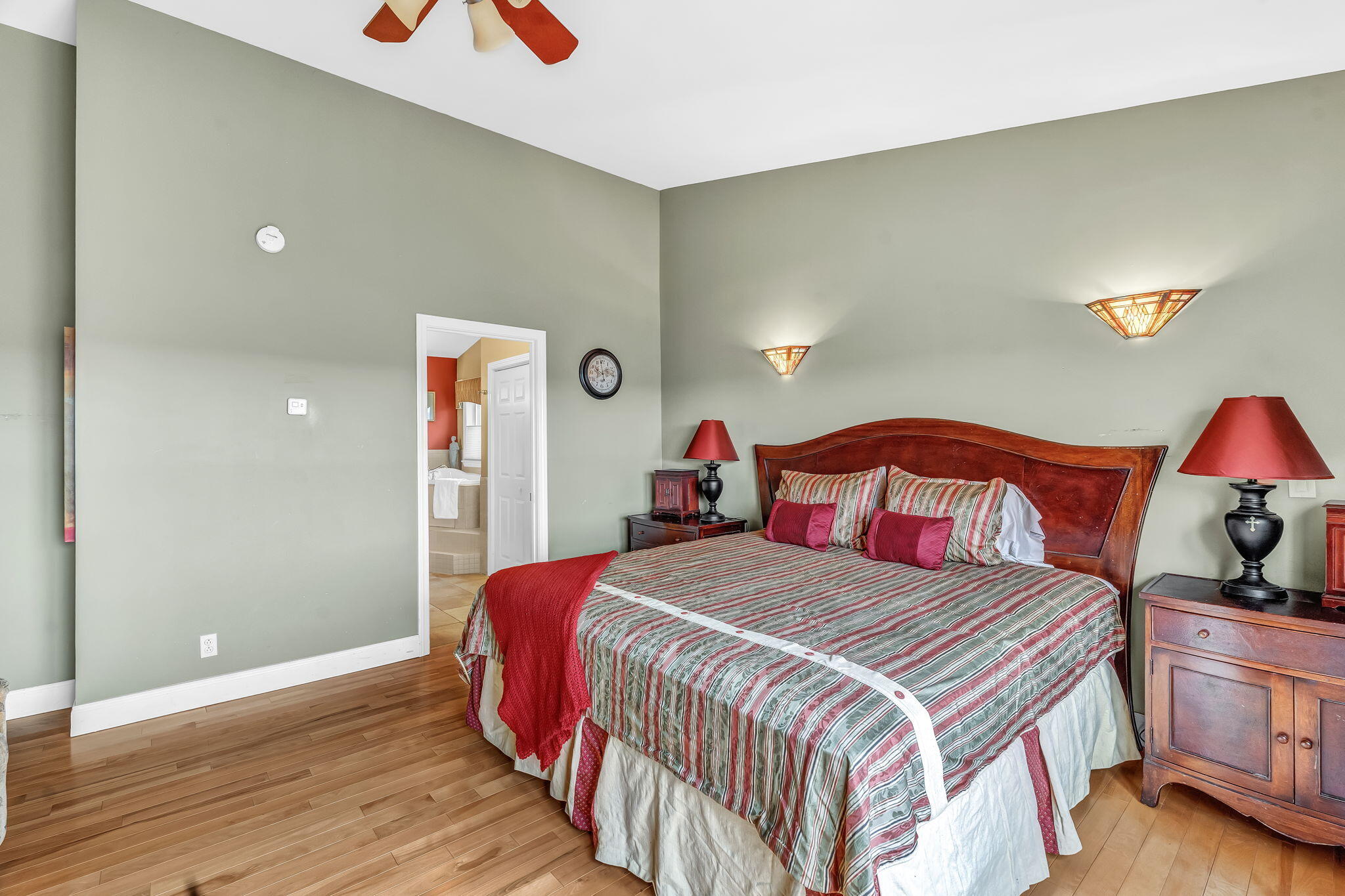 528 West Road Property Photo 44