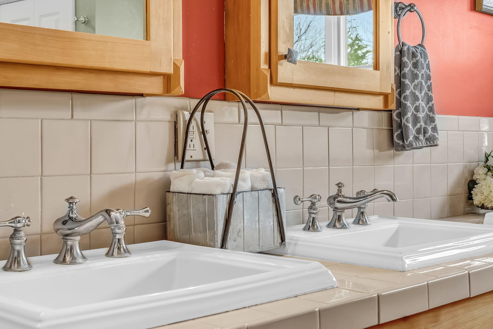 528 West Road Property Photo 49