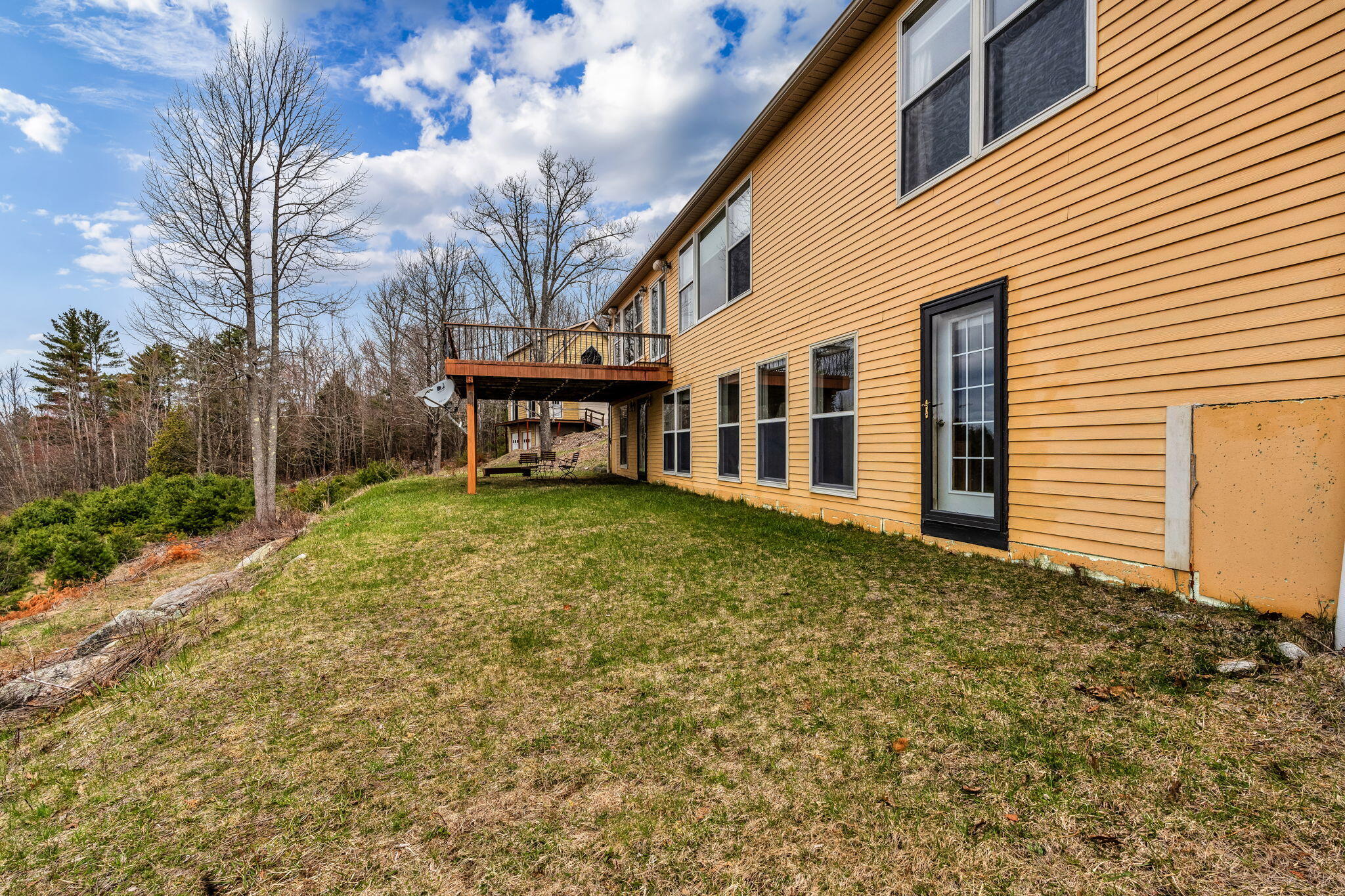 528 West Road Property Photo 78