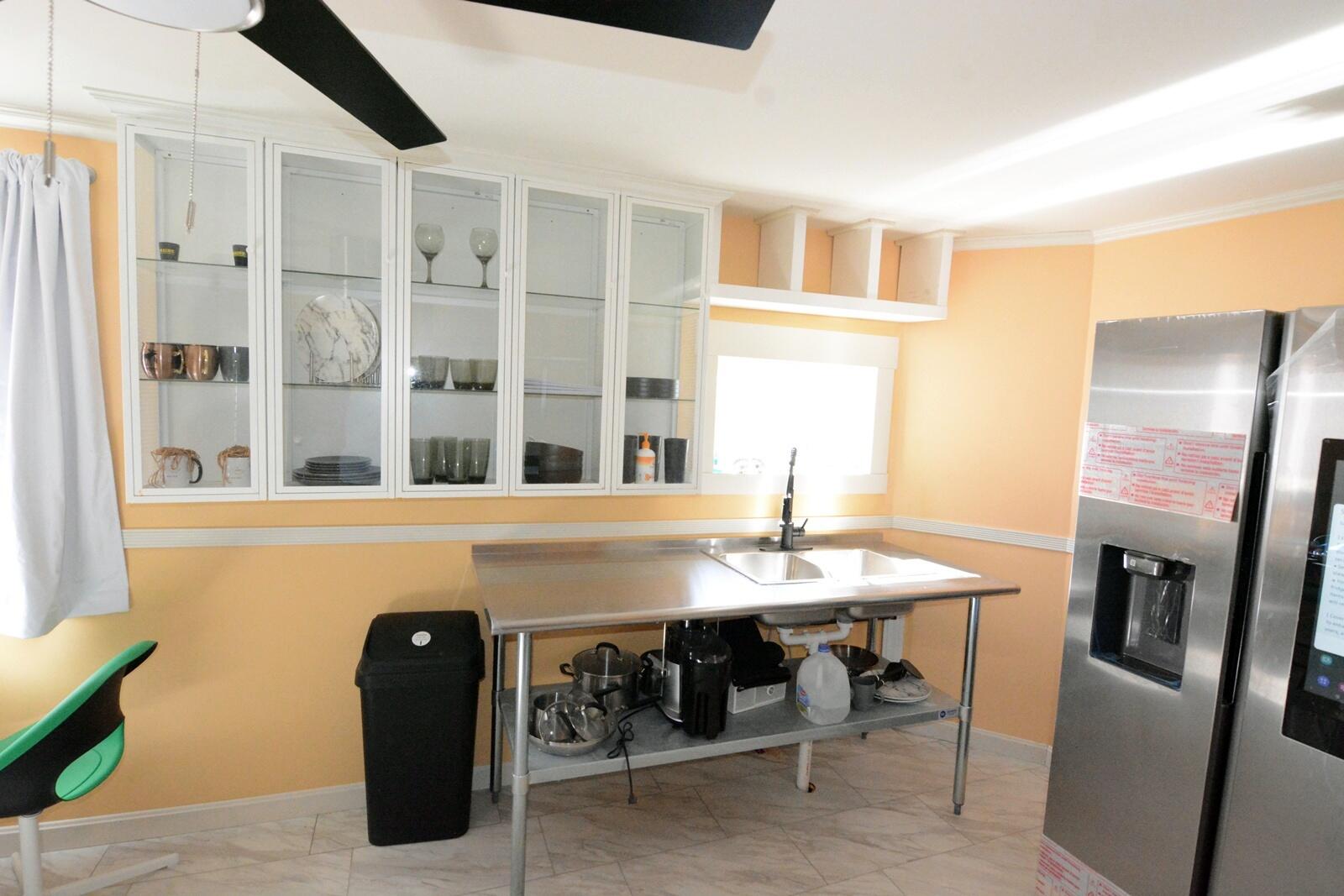 36 Pondview Street Property Photo 4