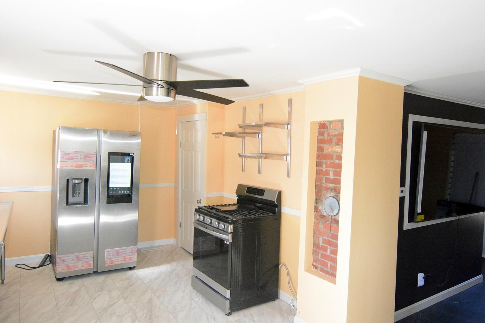 36 Pondview Street Property Photo 6