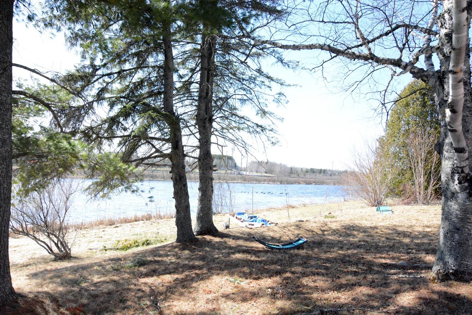 36 Pondview Street Property Photo 21