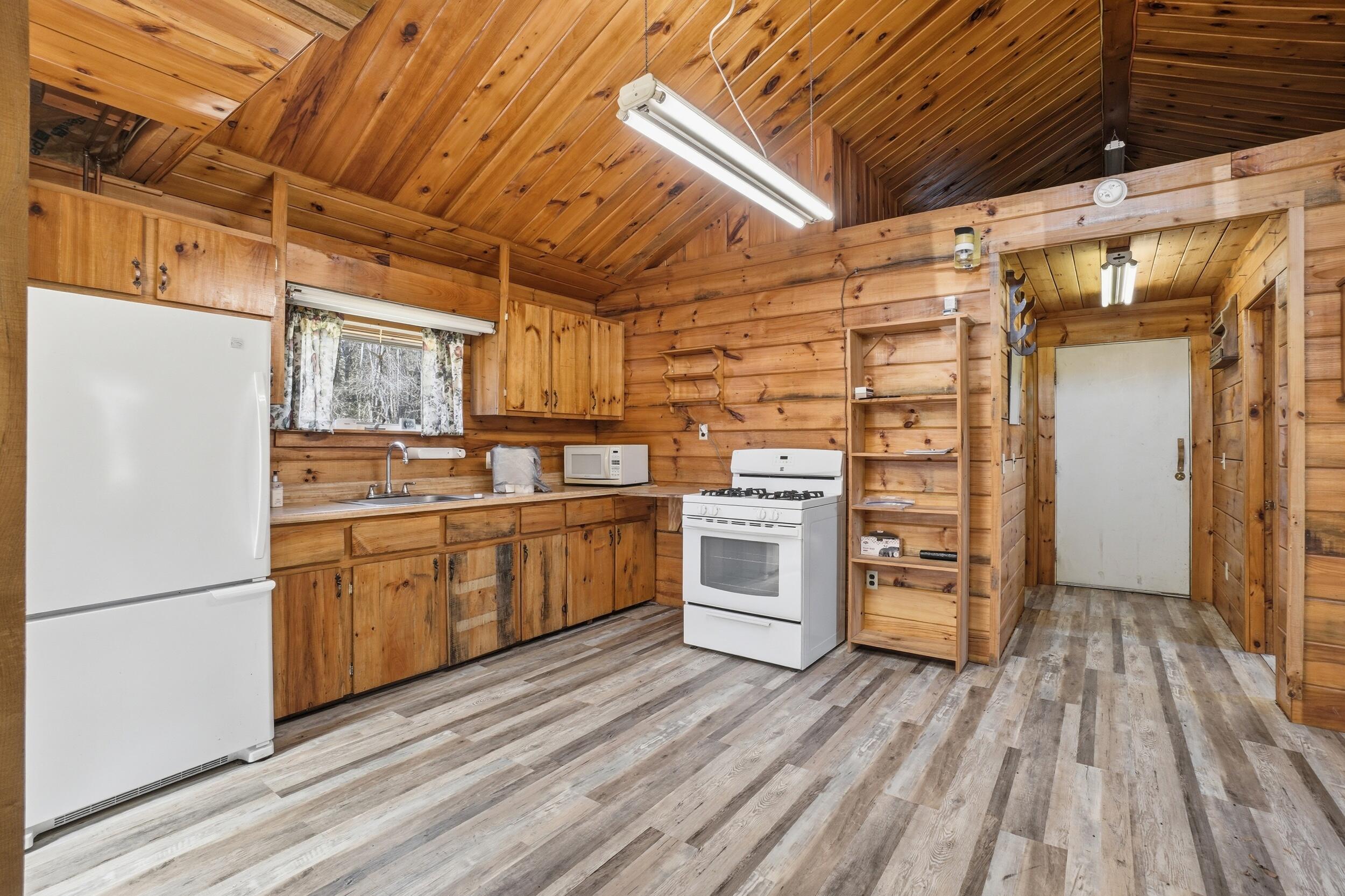 1903 Bancroft Road Property Photo 6