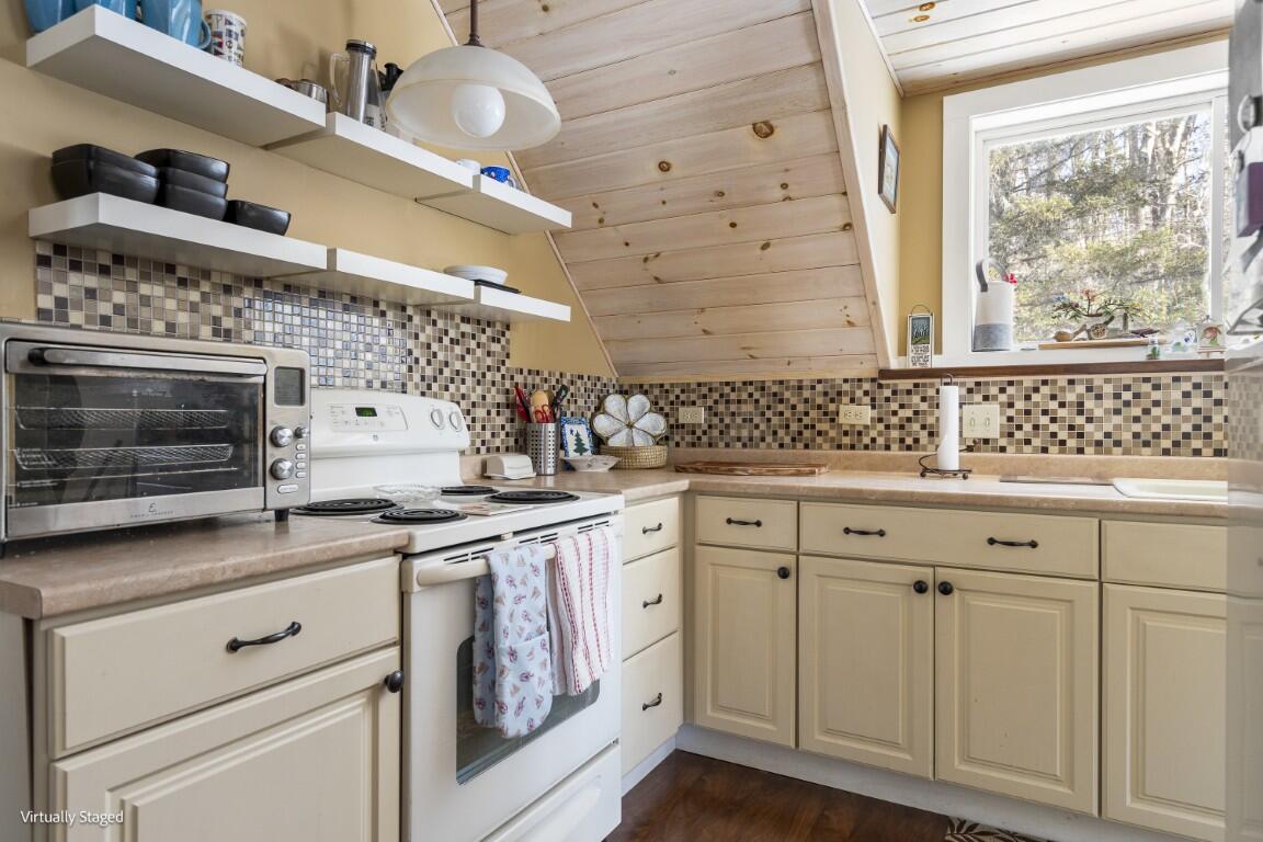 934 Wiscasset Road Property Photo 37