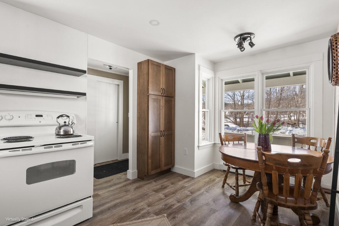 934 Wiscasset Road Property Photo 10
