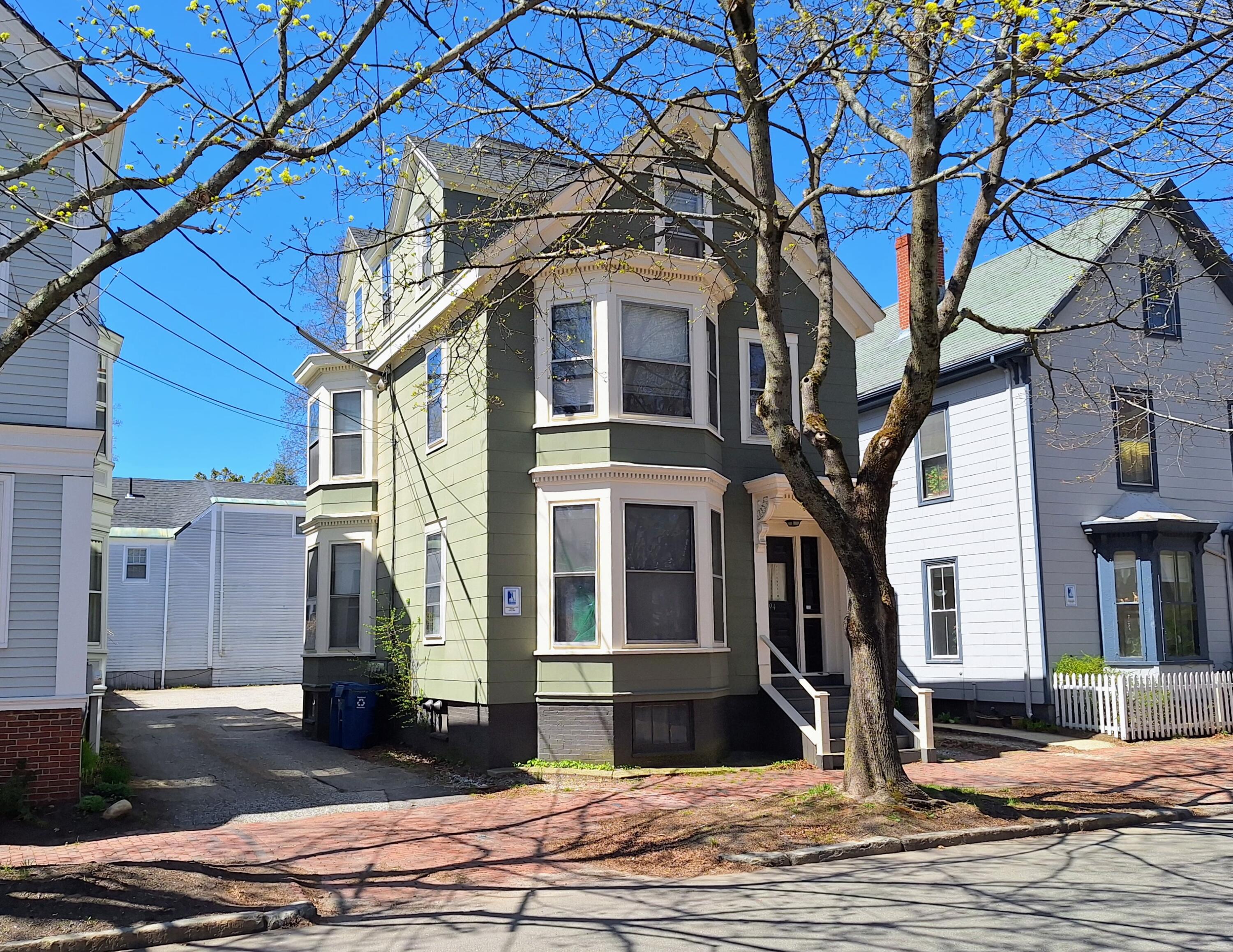 94 Emery Street Property Photo 1