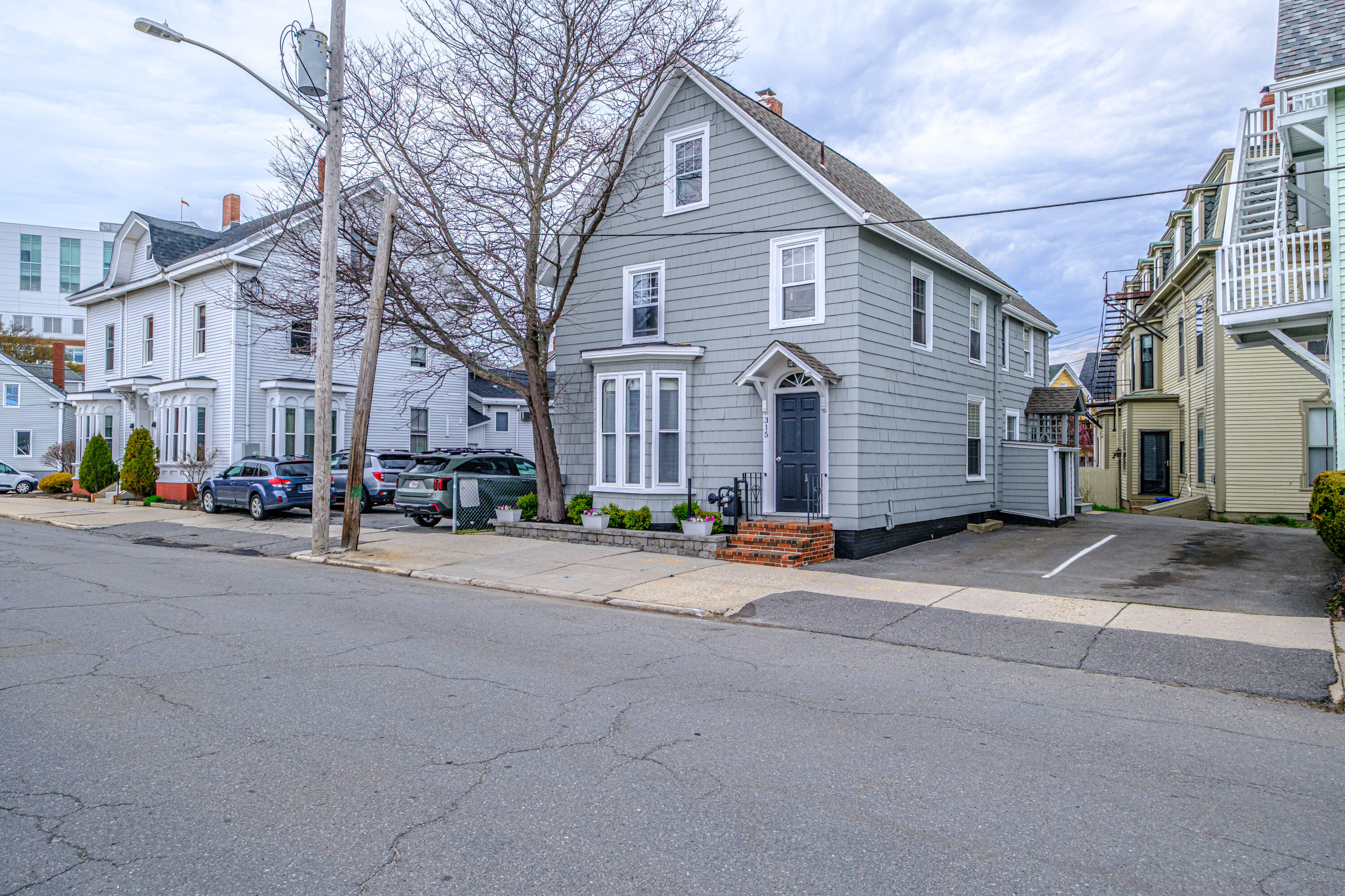 315 Brackett Street Property Photo 2