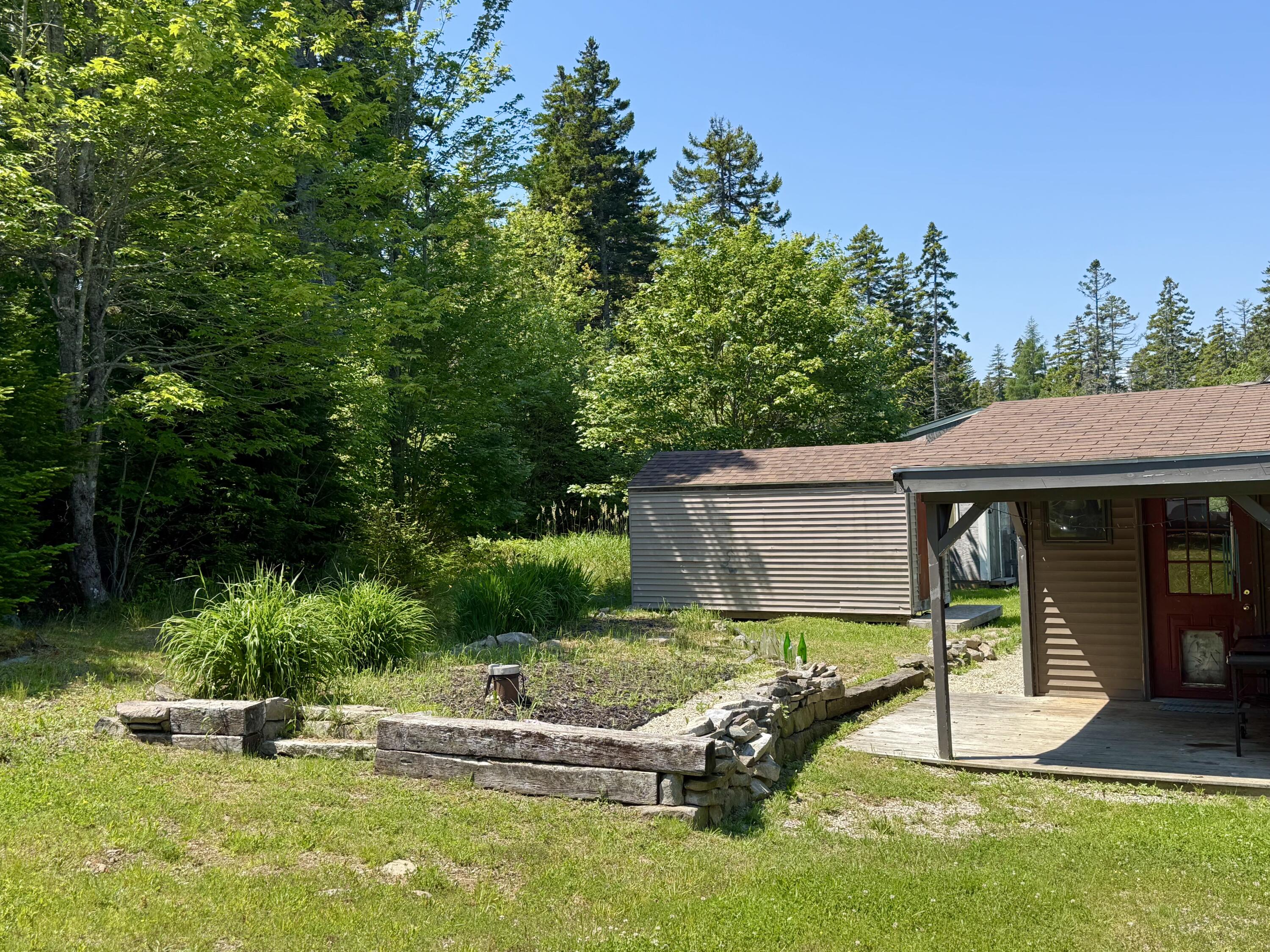 29 Hidden Drive Property Photo 3