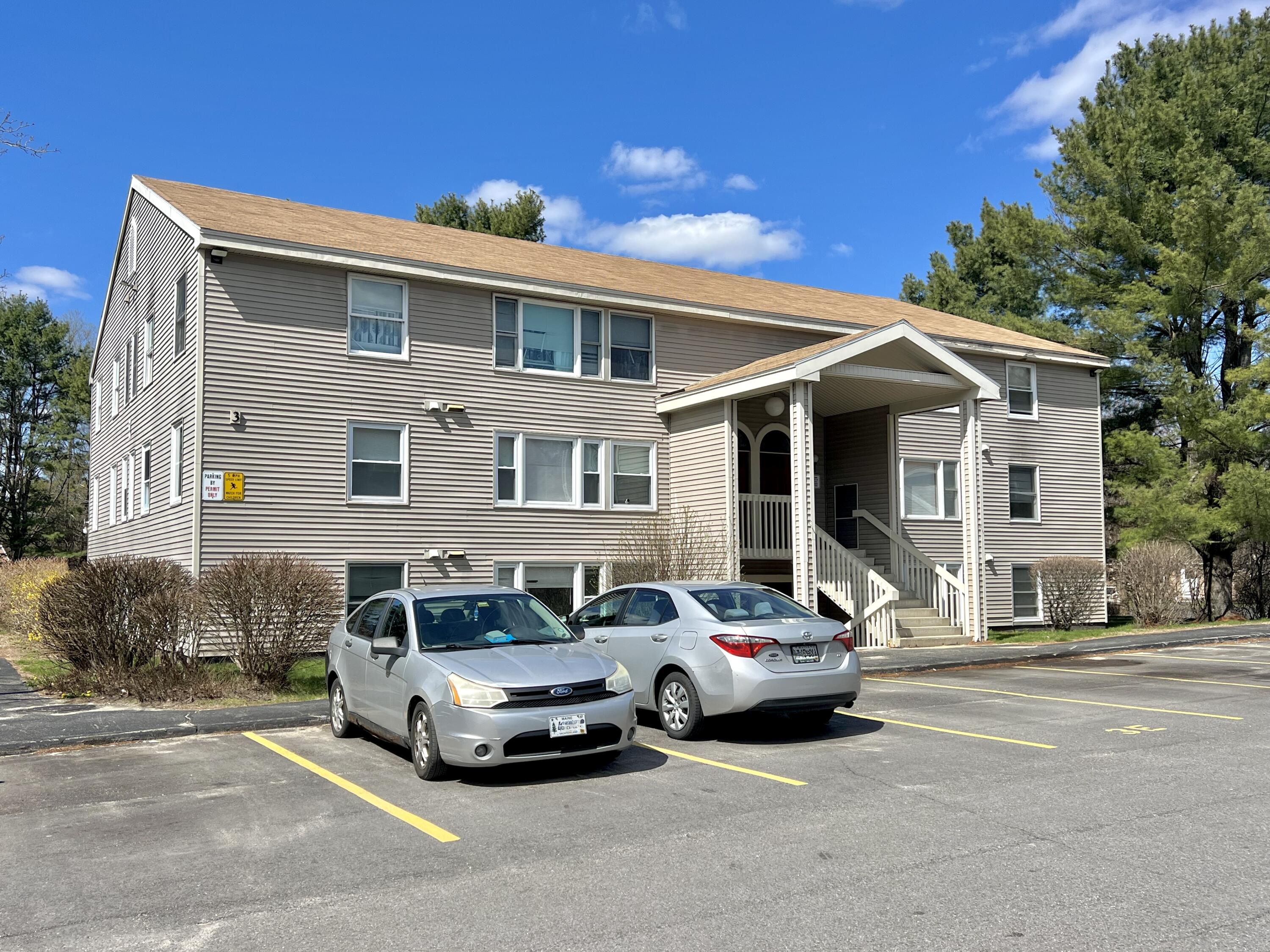 1390 Forest Avenue Property Photo 2