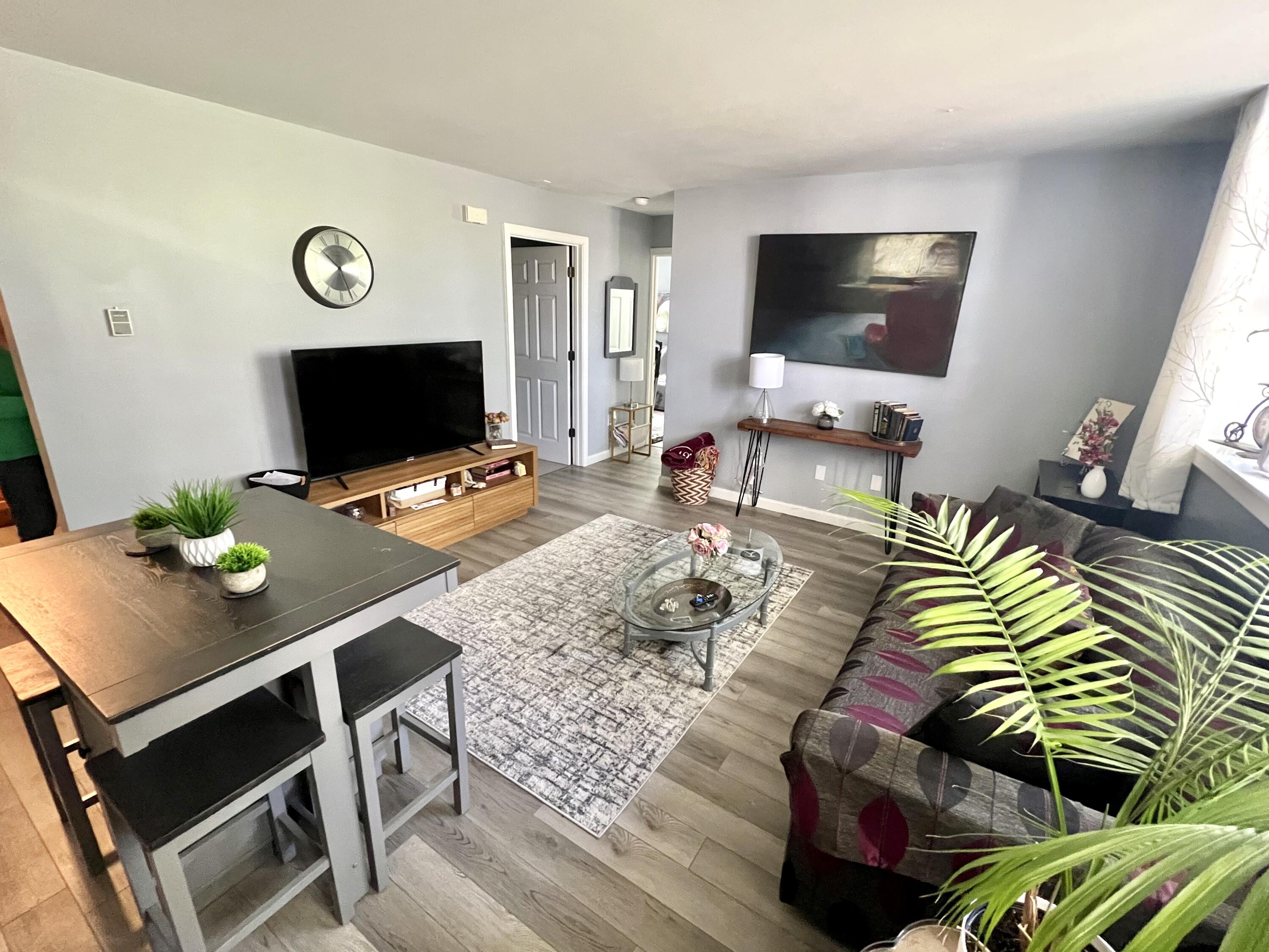 1390 Forest Avenue Property Photo 12