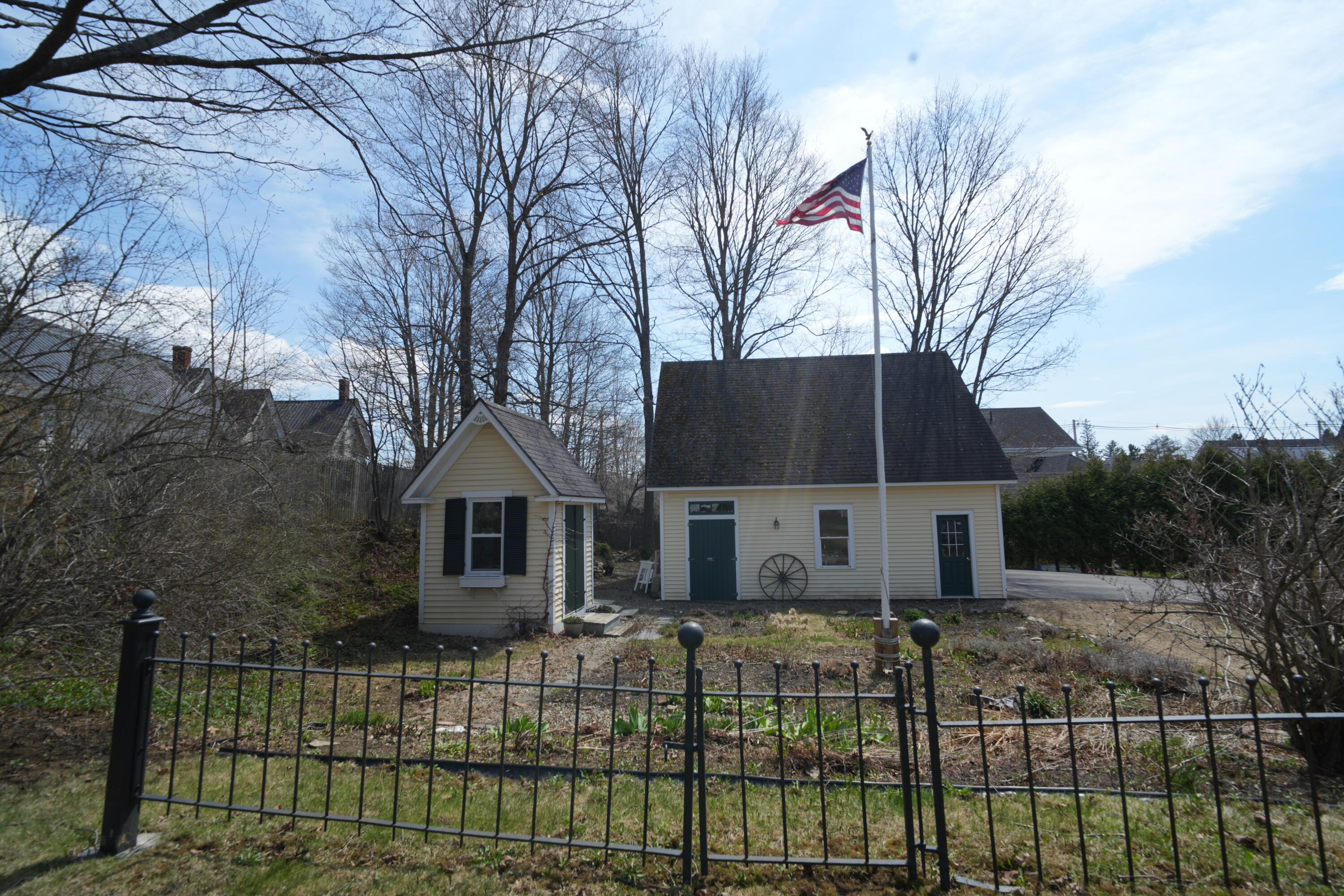 129 Main Street Property Photo 18