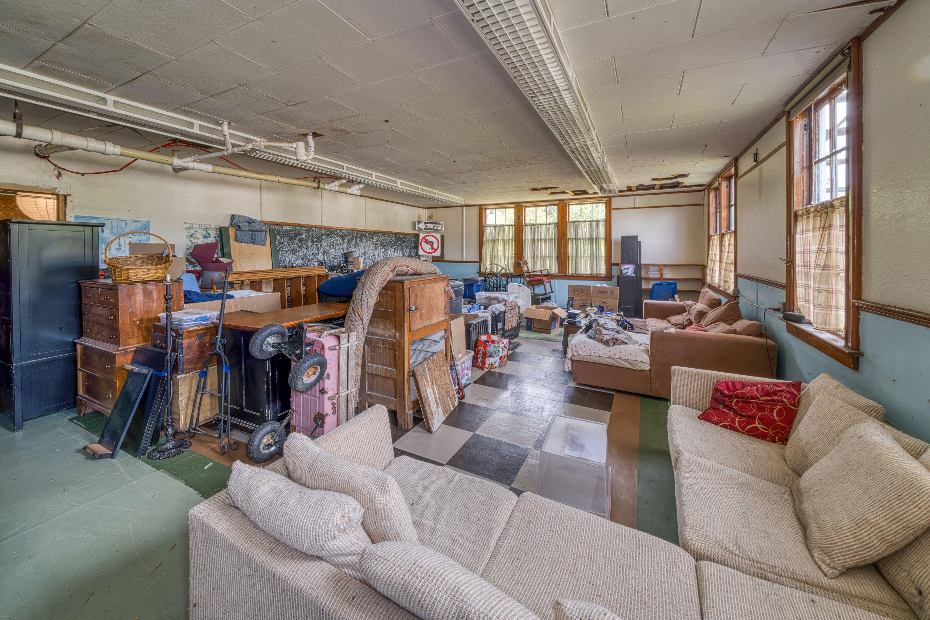 25 School Street Property Photo 10