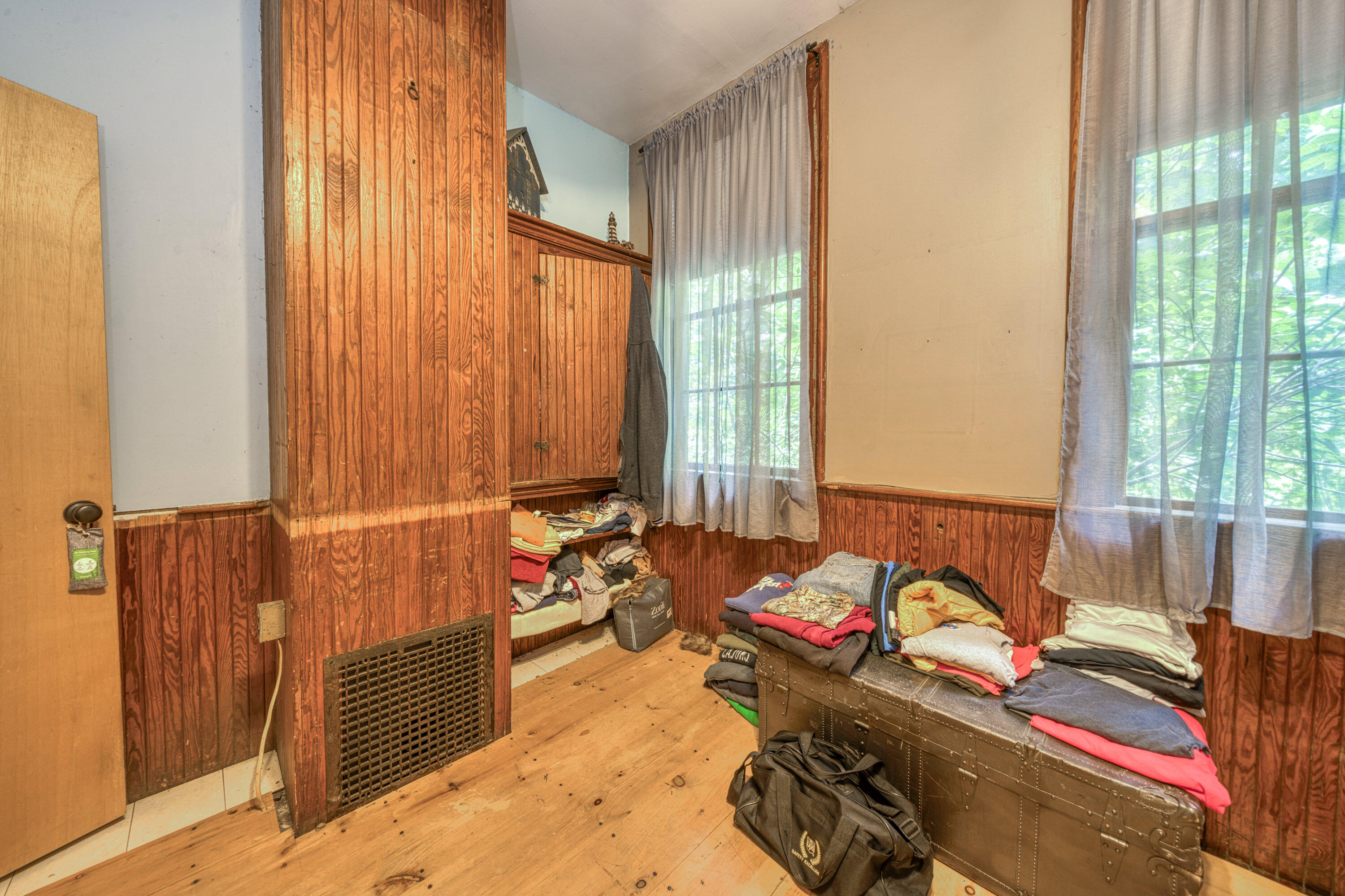 25 School Street Property Photo 17
