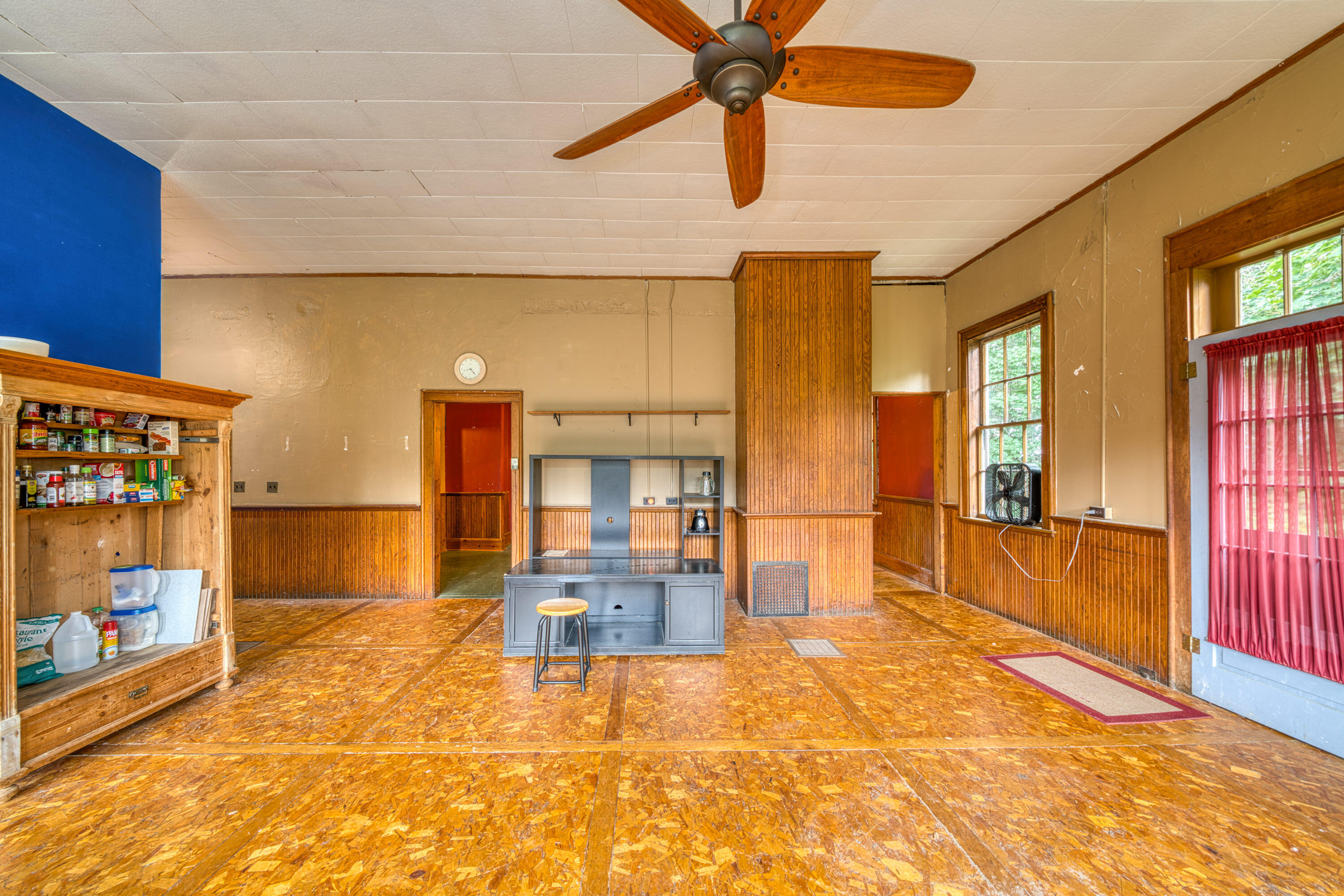 25 School Street Property Photo 36