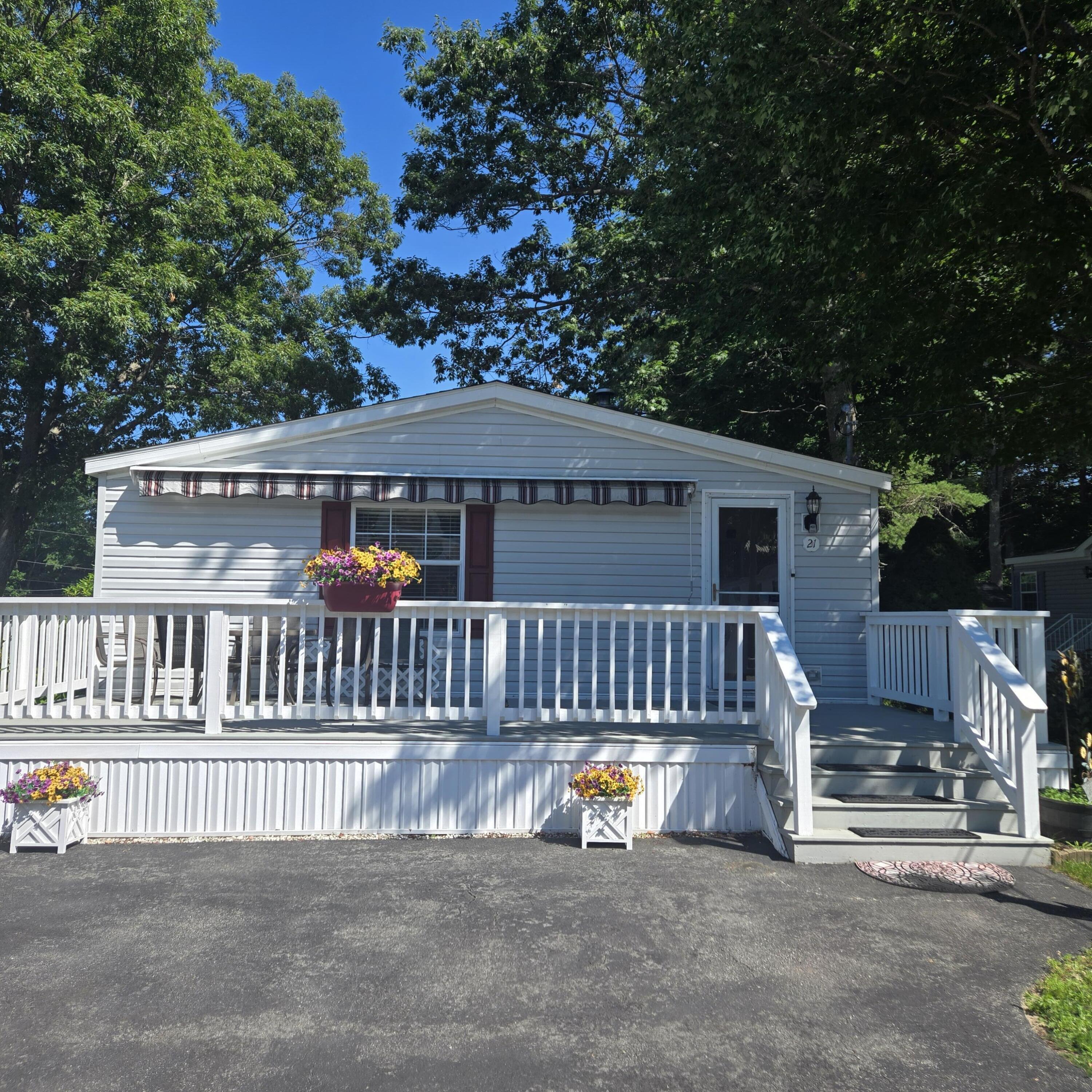 21 Whistle Stop Circle Property Photo 1