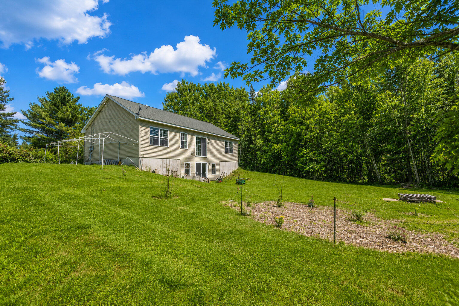 461 Four Mile Square Road Property Photo 2