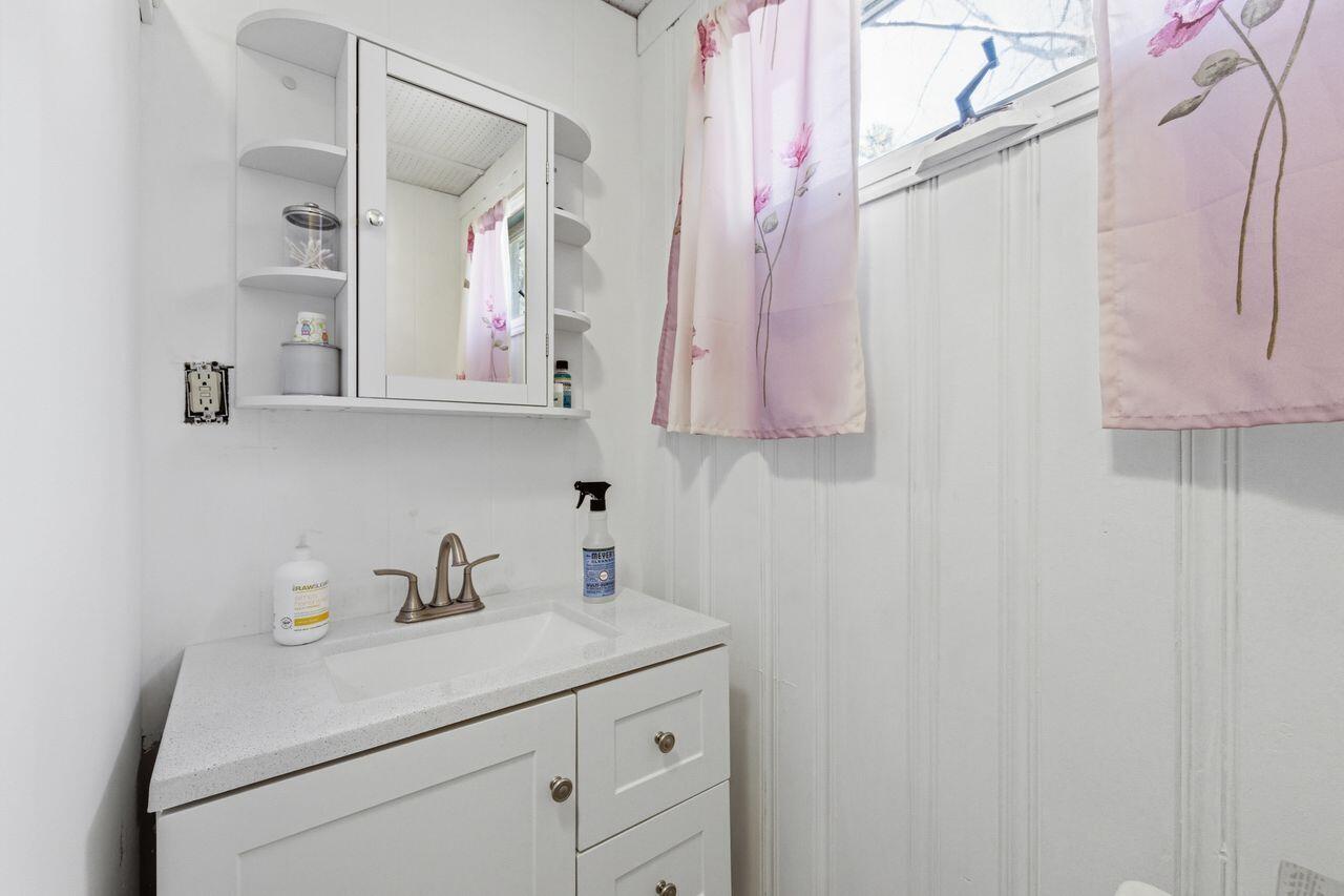 227 Hawk Road Property Photo 15