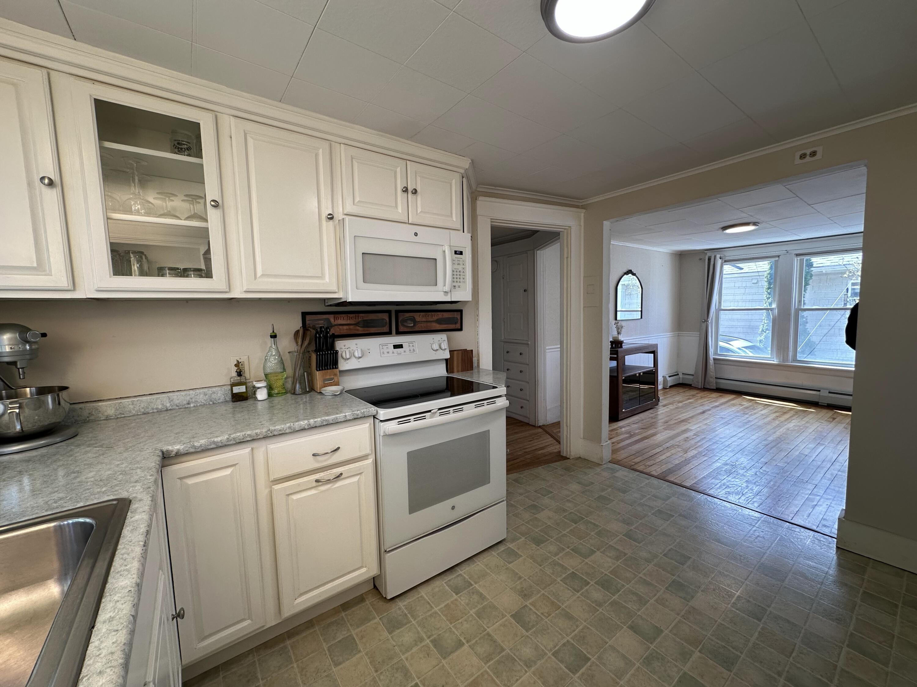 94 Western Promenade Property Photo 6