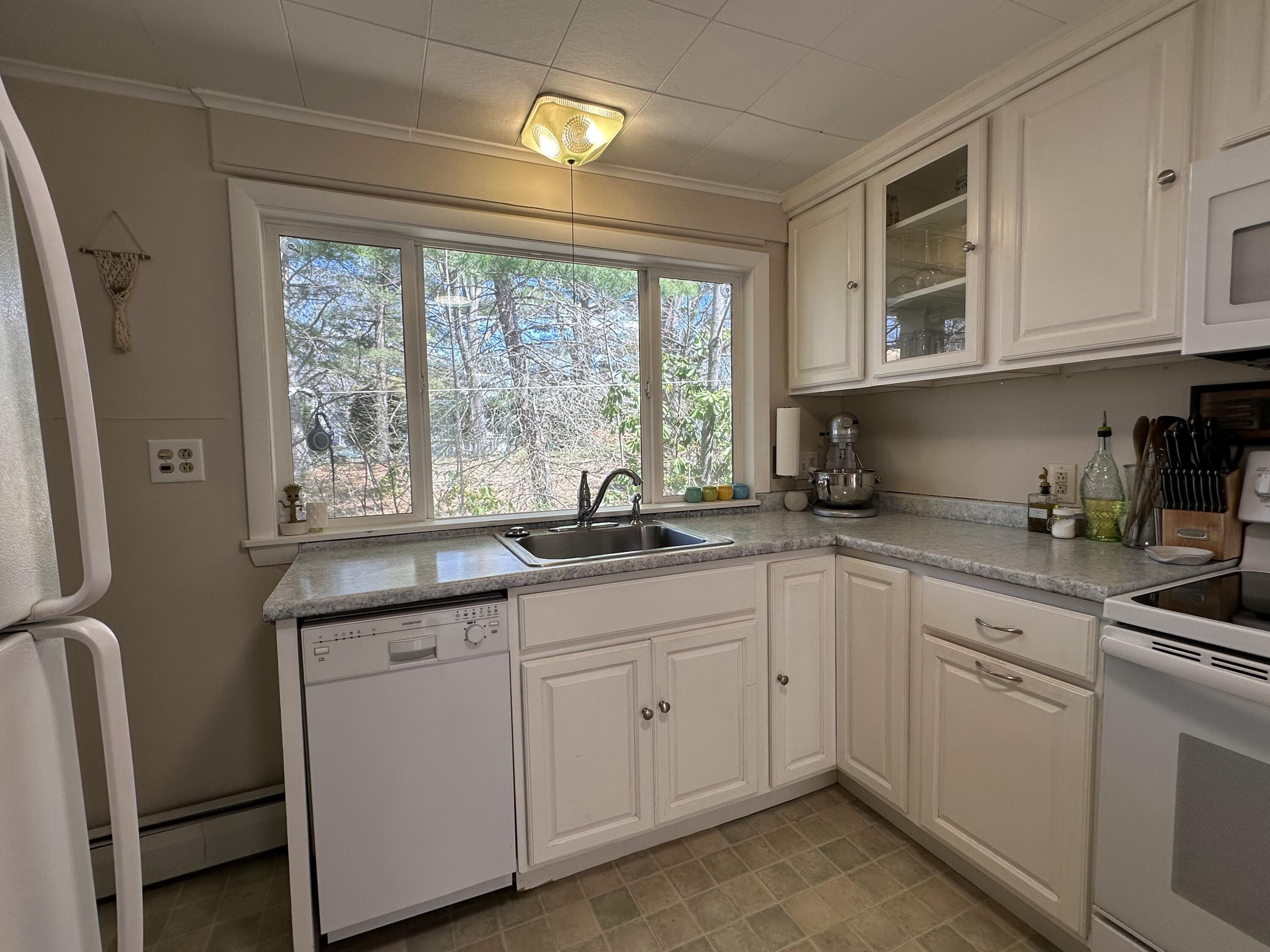 94 Western Promenade Property Photo 9