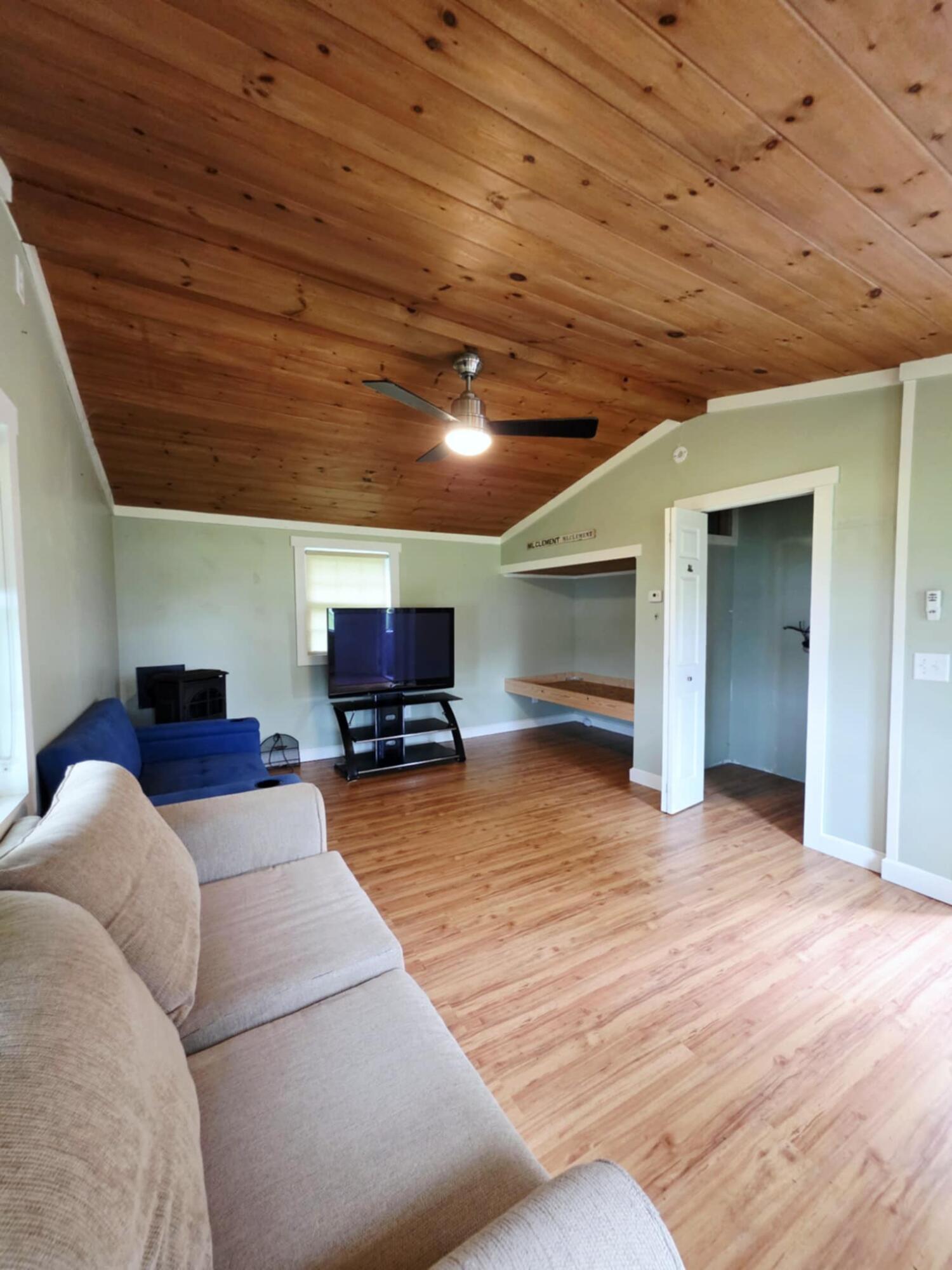 998 Lewiston Road Property Photo 34