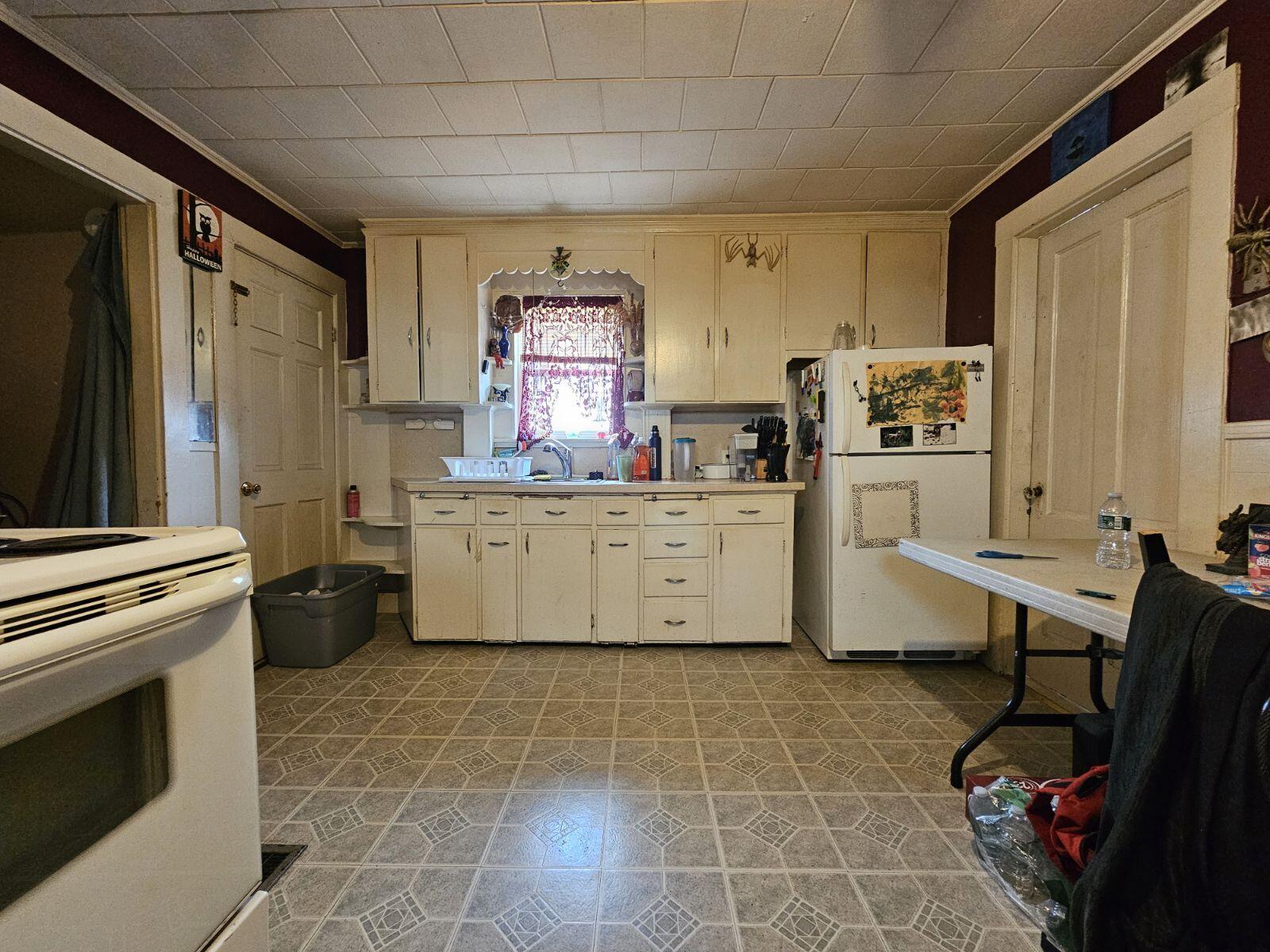 22 Thompson Street Property Photo 3