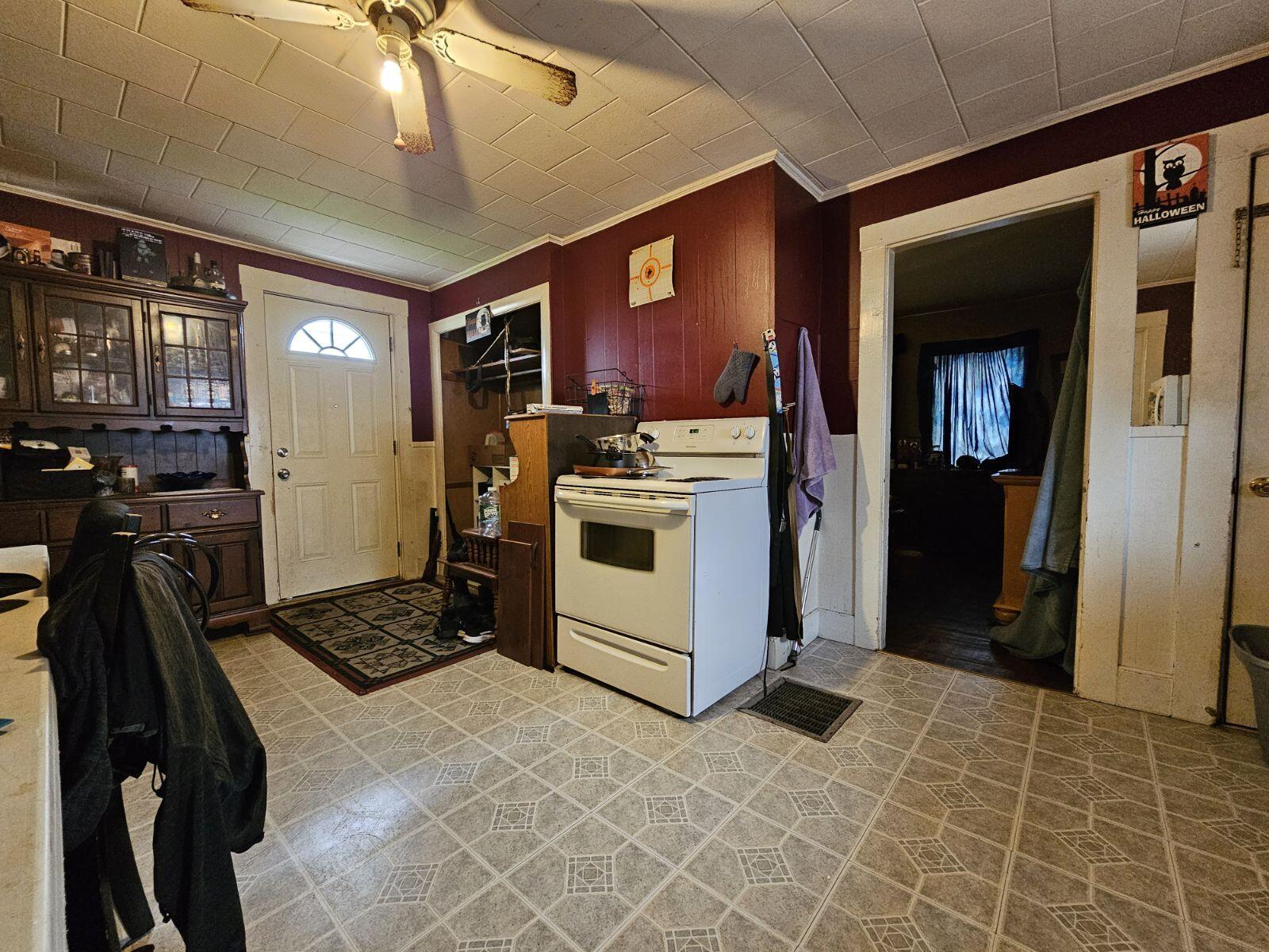 22 Thompson Street Property Photo 5