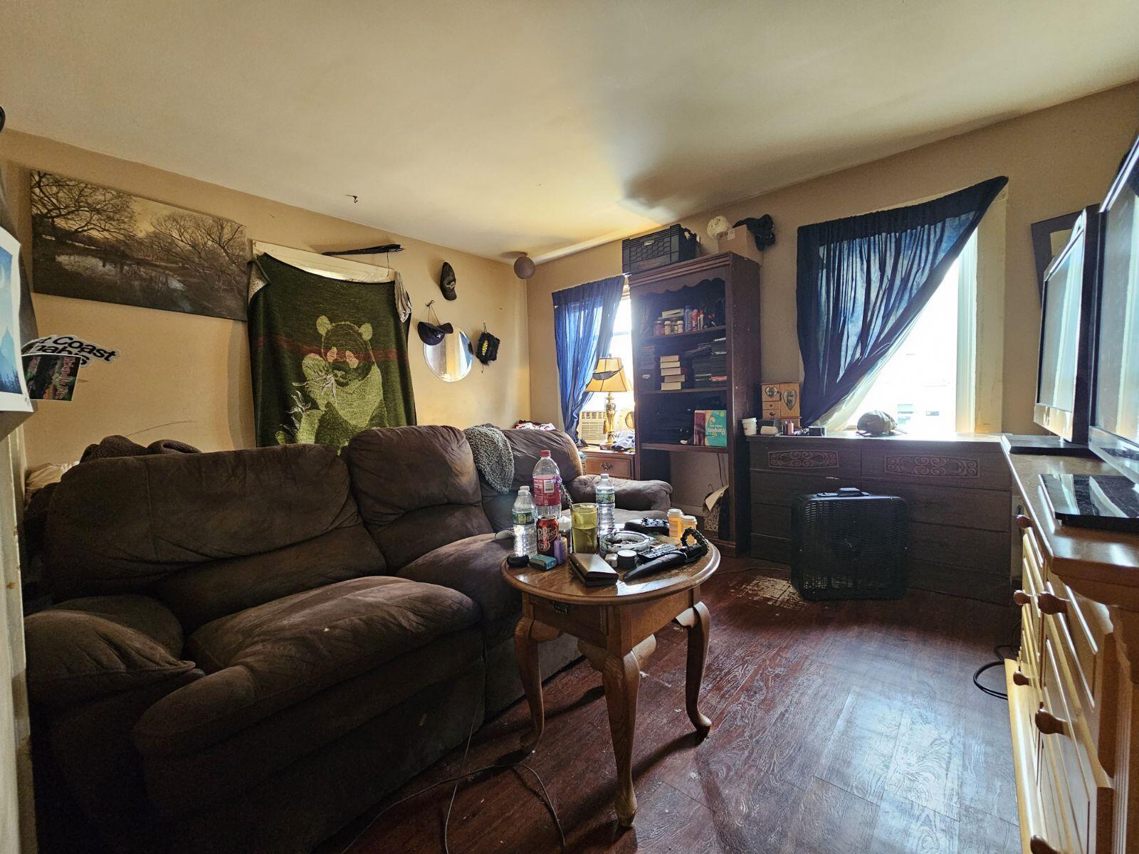 22 Thompson Street Property Photo 9