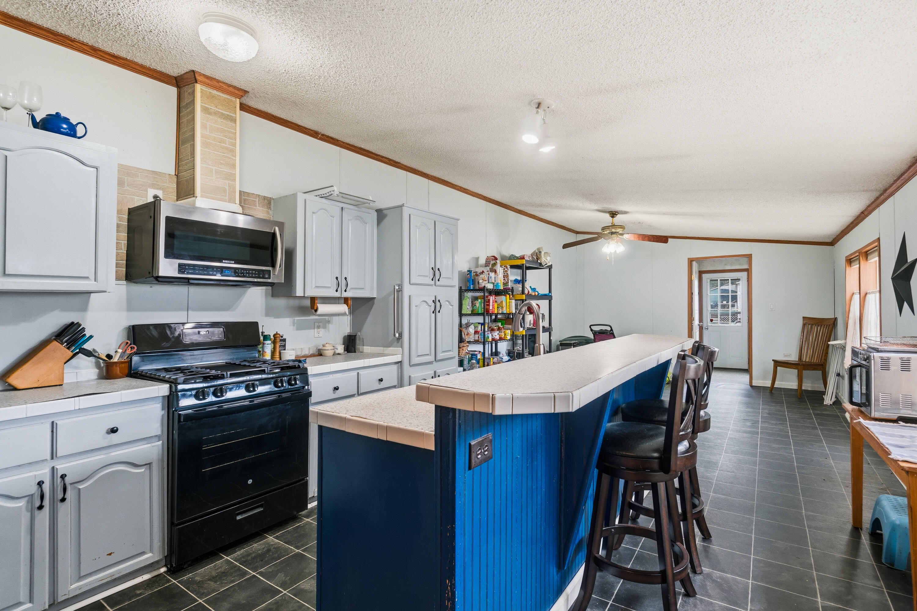 33 Theodore Drive Property Photo 6
