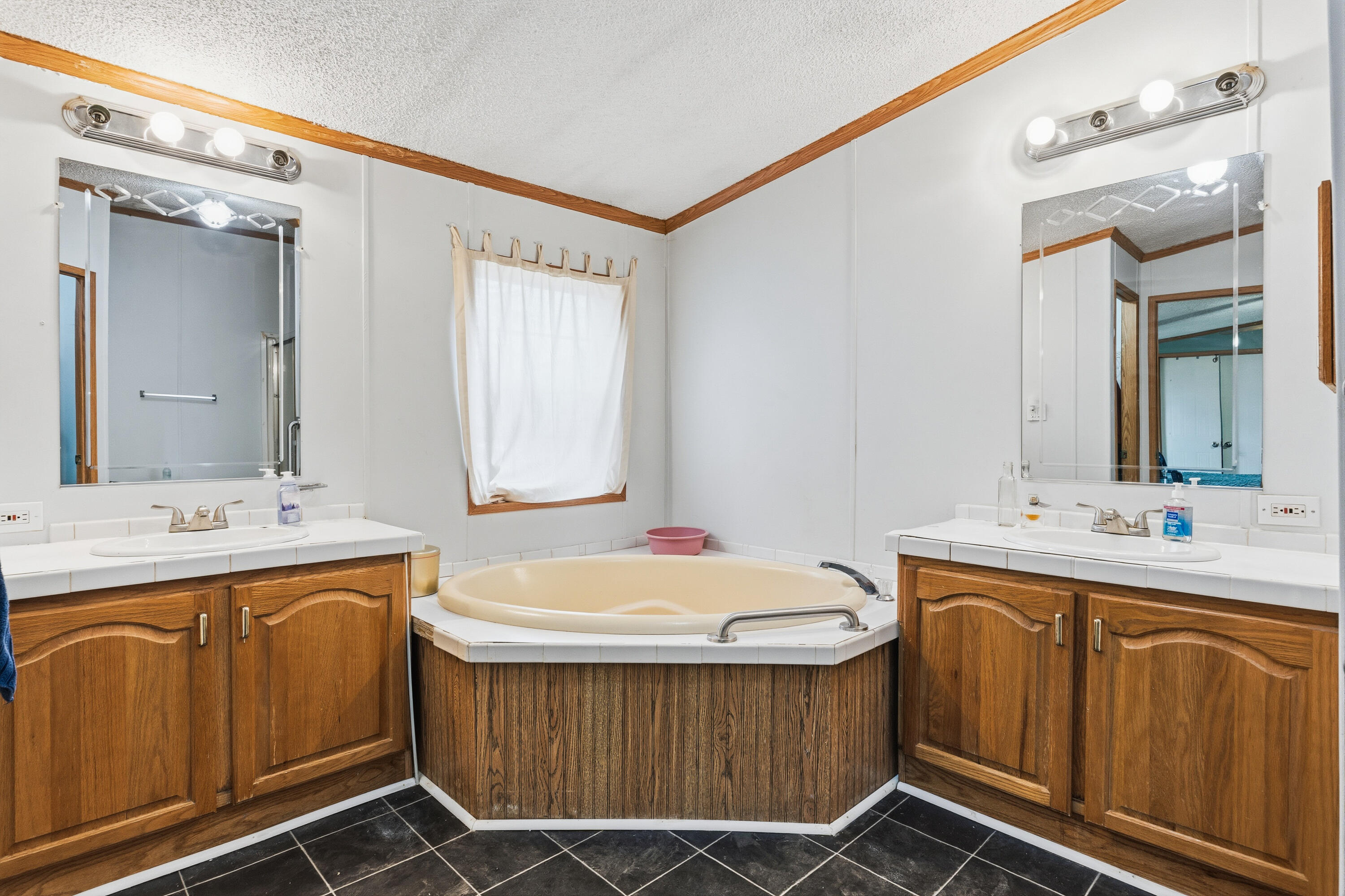 33 Theodore Drive Property Photo 14