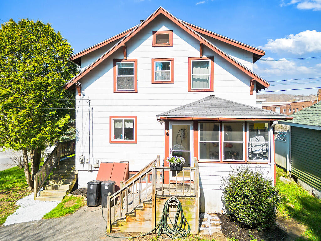 157 Riverside Drive Property Photo 2