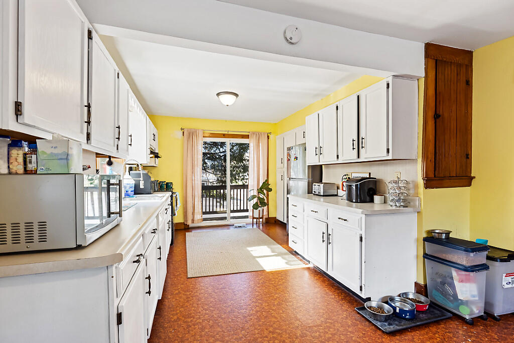 157 Riverside Drive Property Photo 7