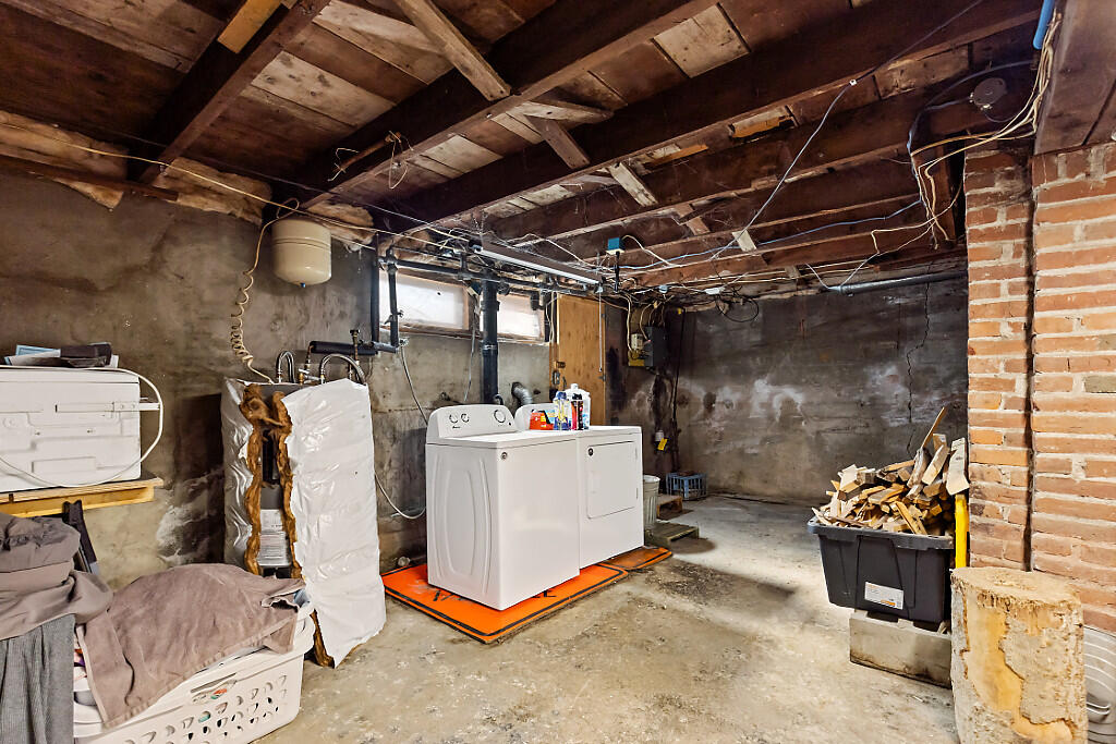157 Riverside Drive Property Photo 39