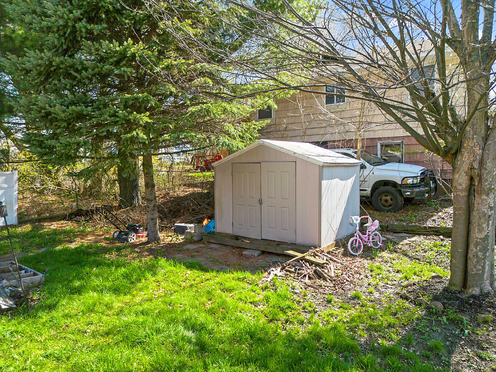 157 Riverside Drive Property Photo 44