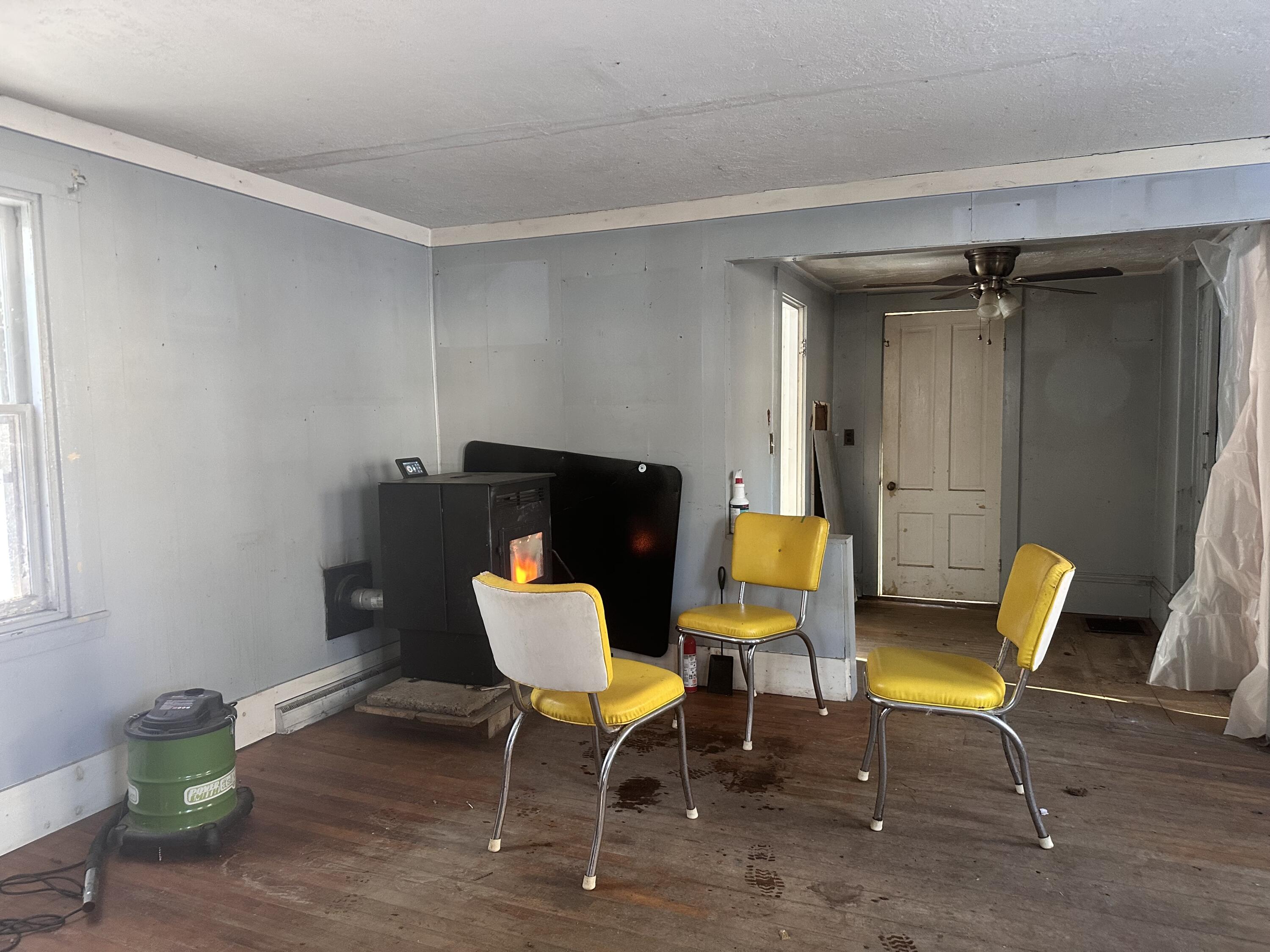 725 Water Street Property Photo 6