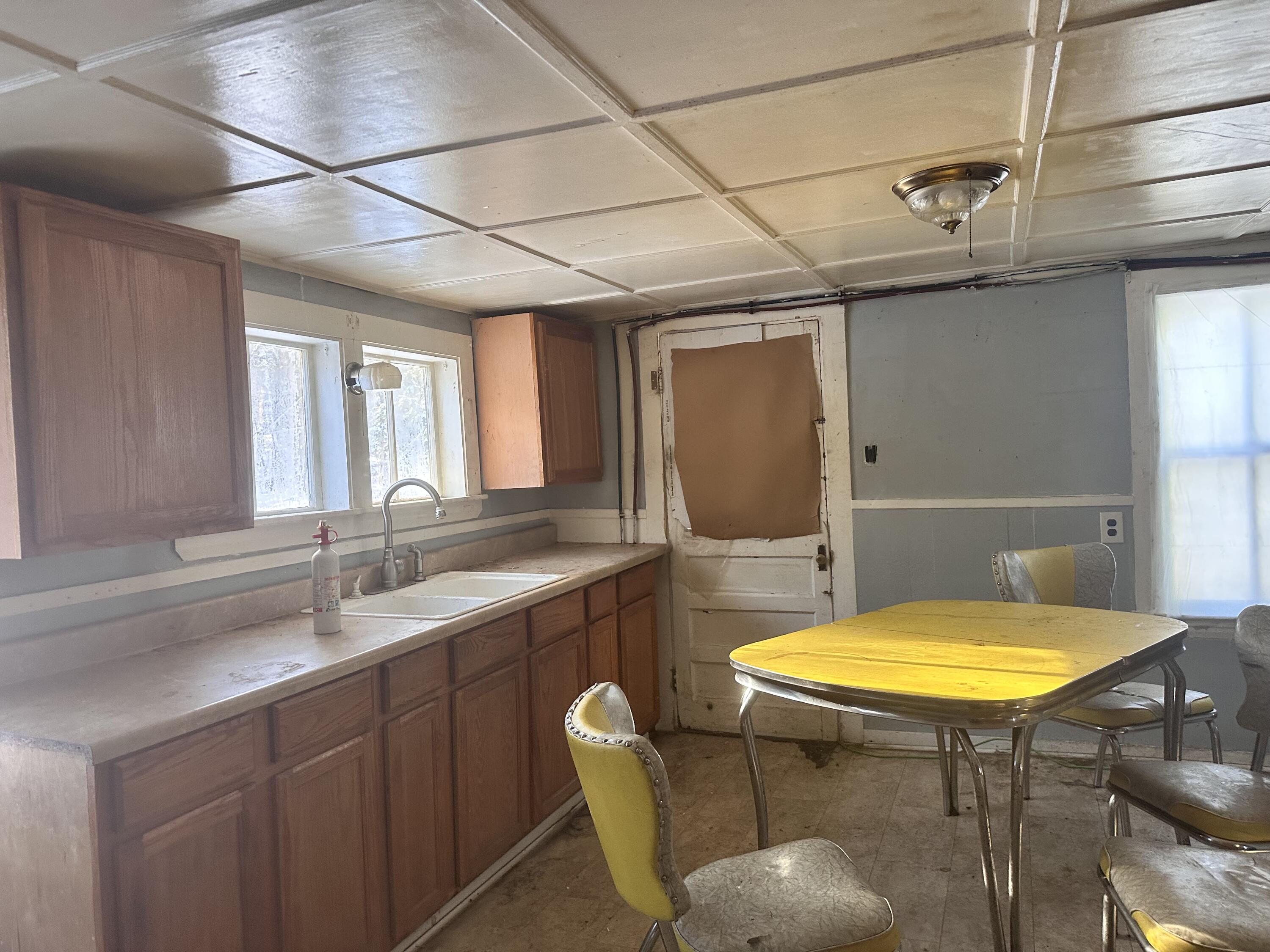 725 Water Street Property Photo 7