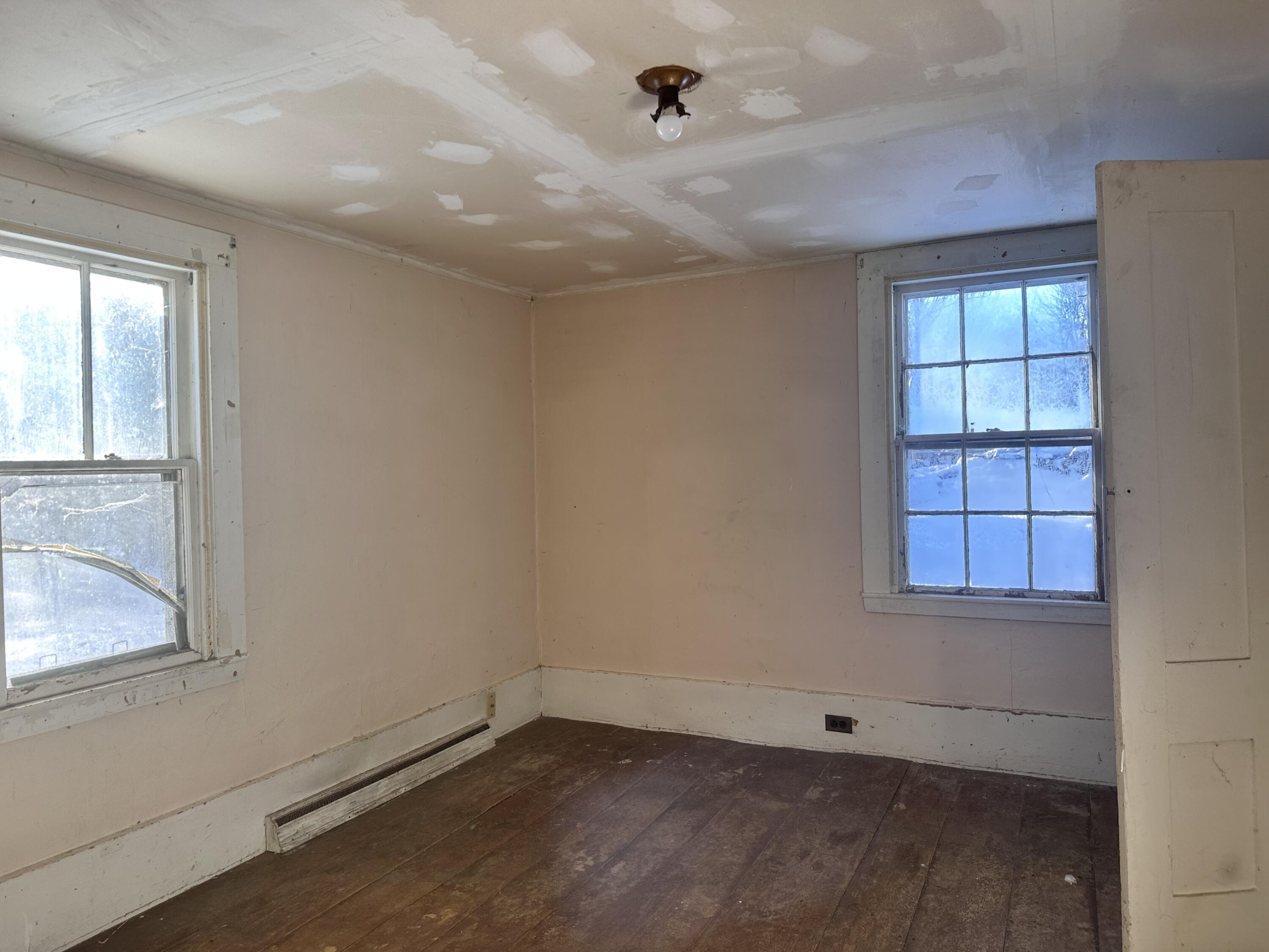 725 Water Street Property Photo 8