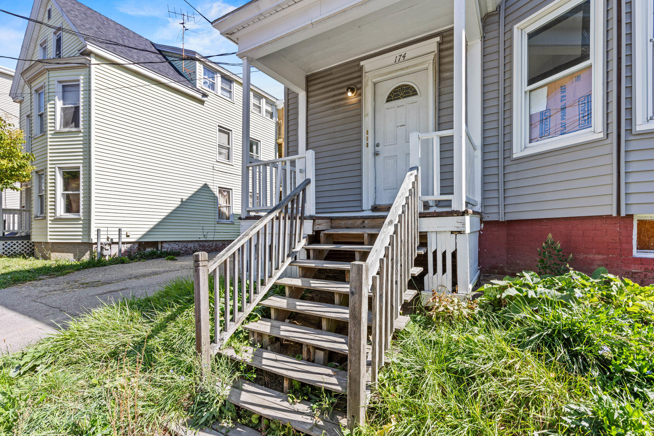174 Bartlett Street Property Photo 39
