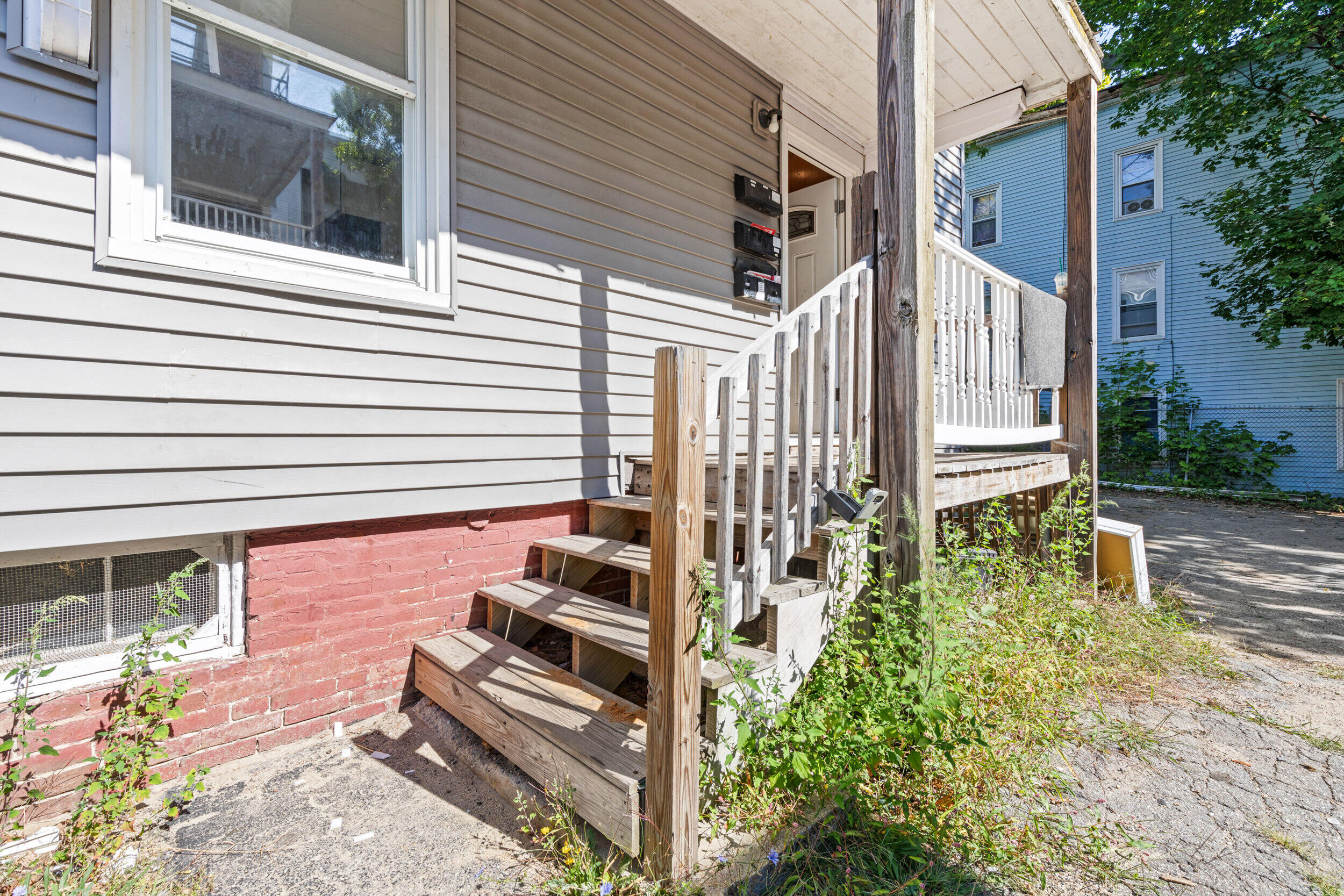 174 Bartlett Street Property Photo 40