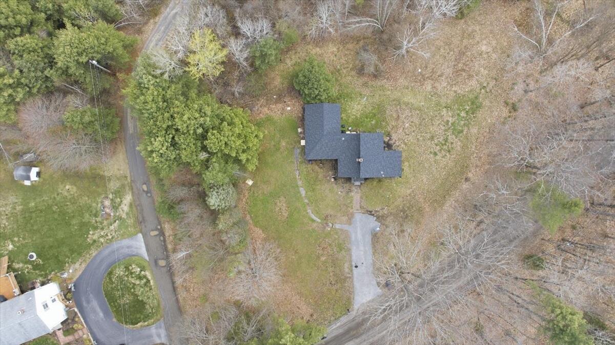10 Old Orchard Road Property Photo 15