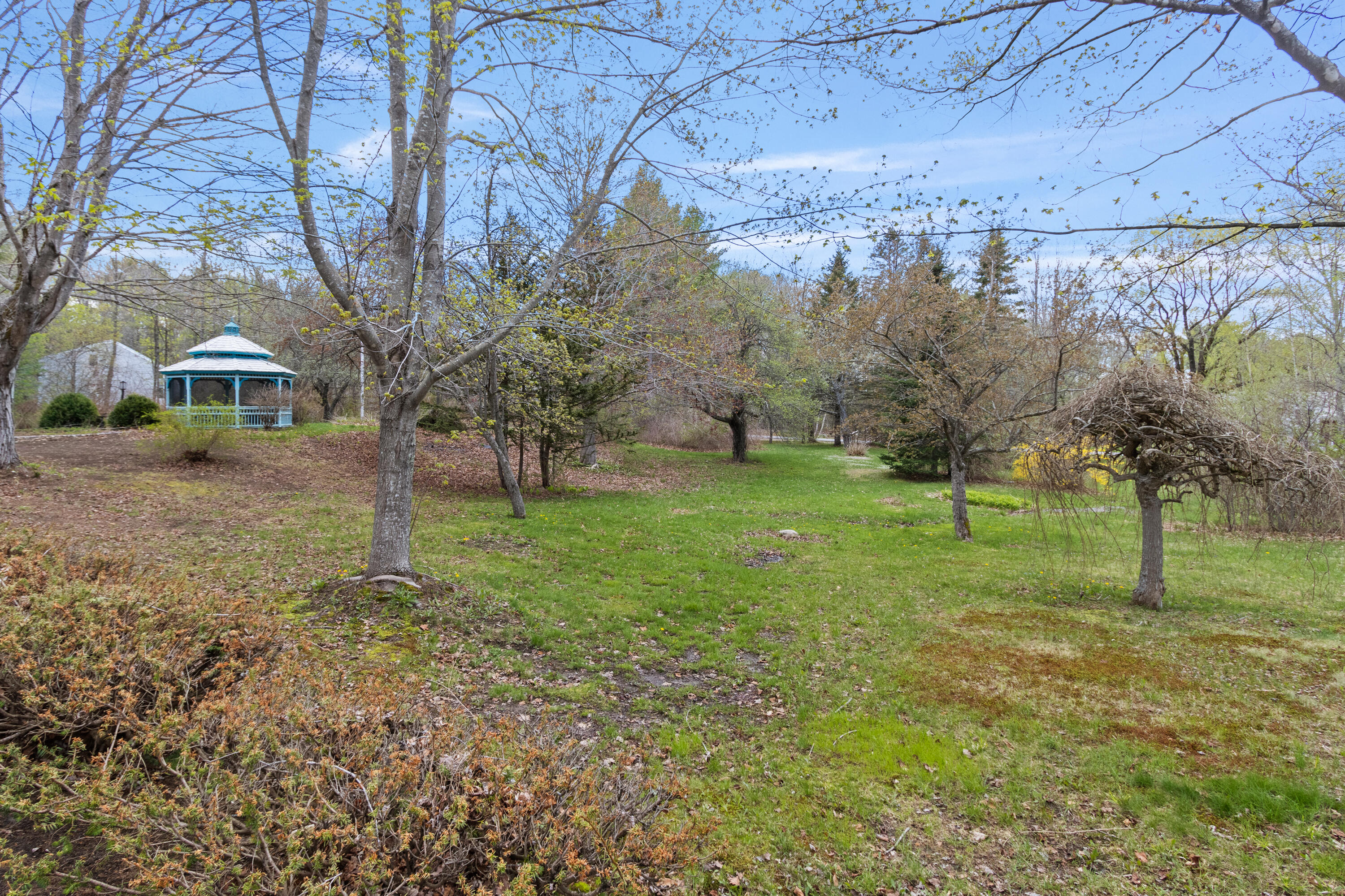 18 Martin Heights Property Photo 79