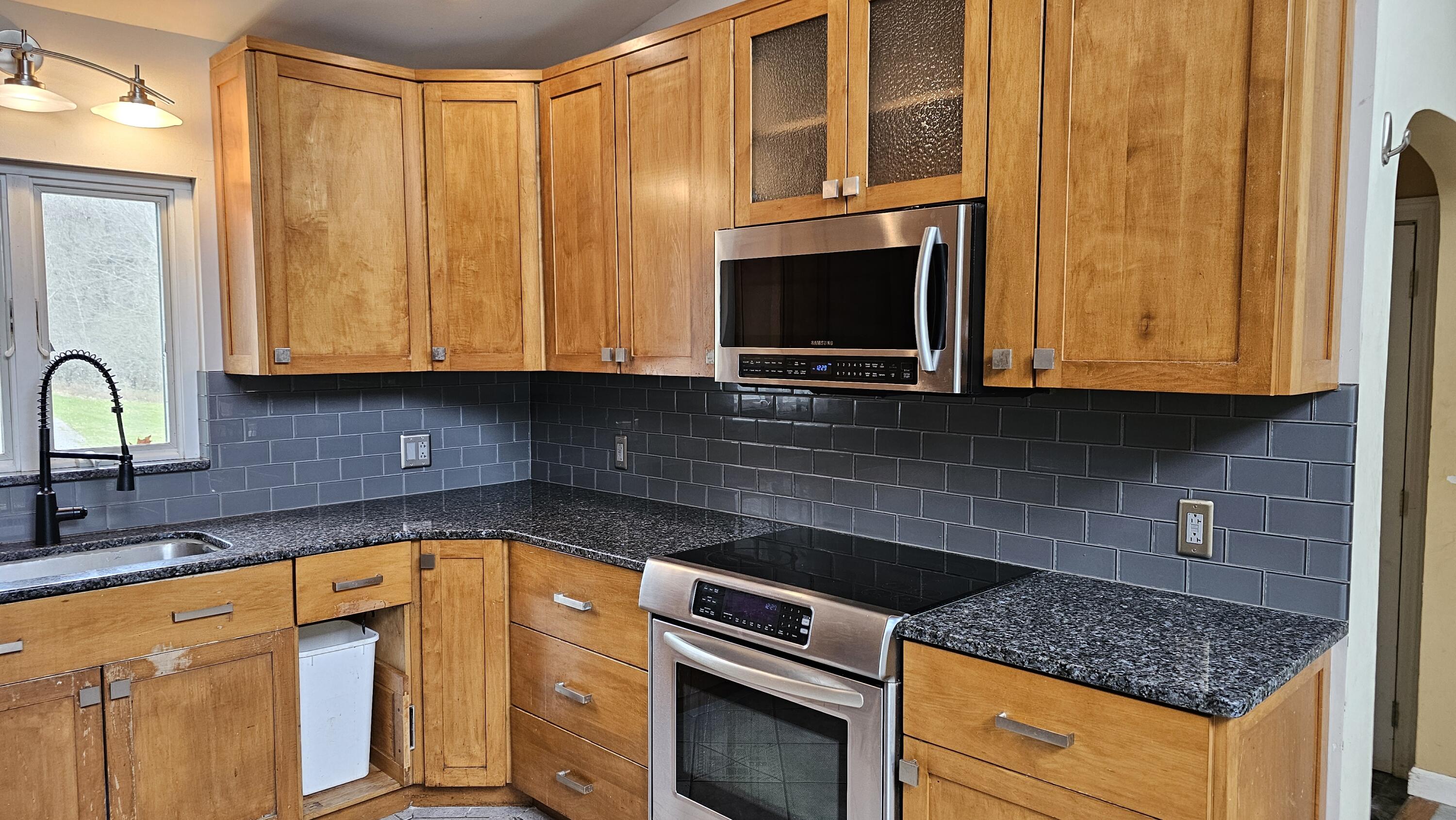 202 Stream Road Property Photo 7