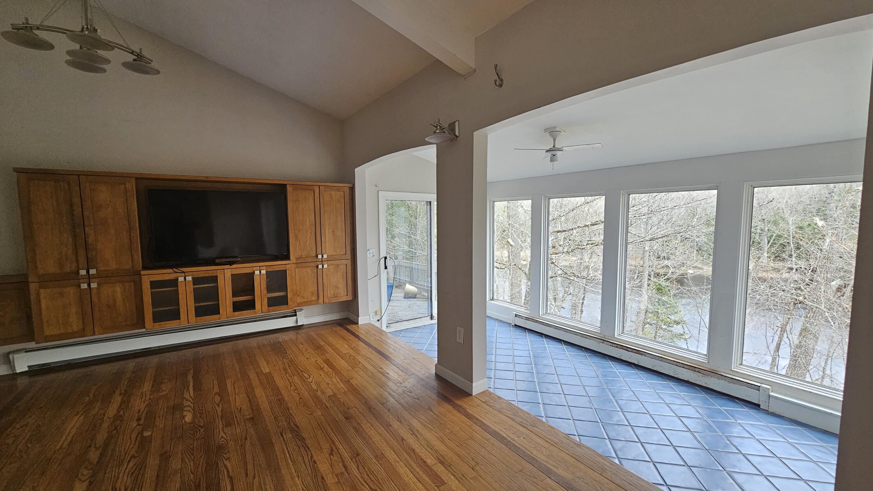 202 Stream Road Property Photo 9