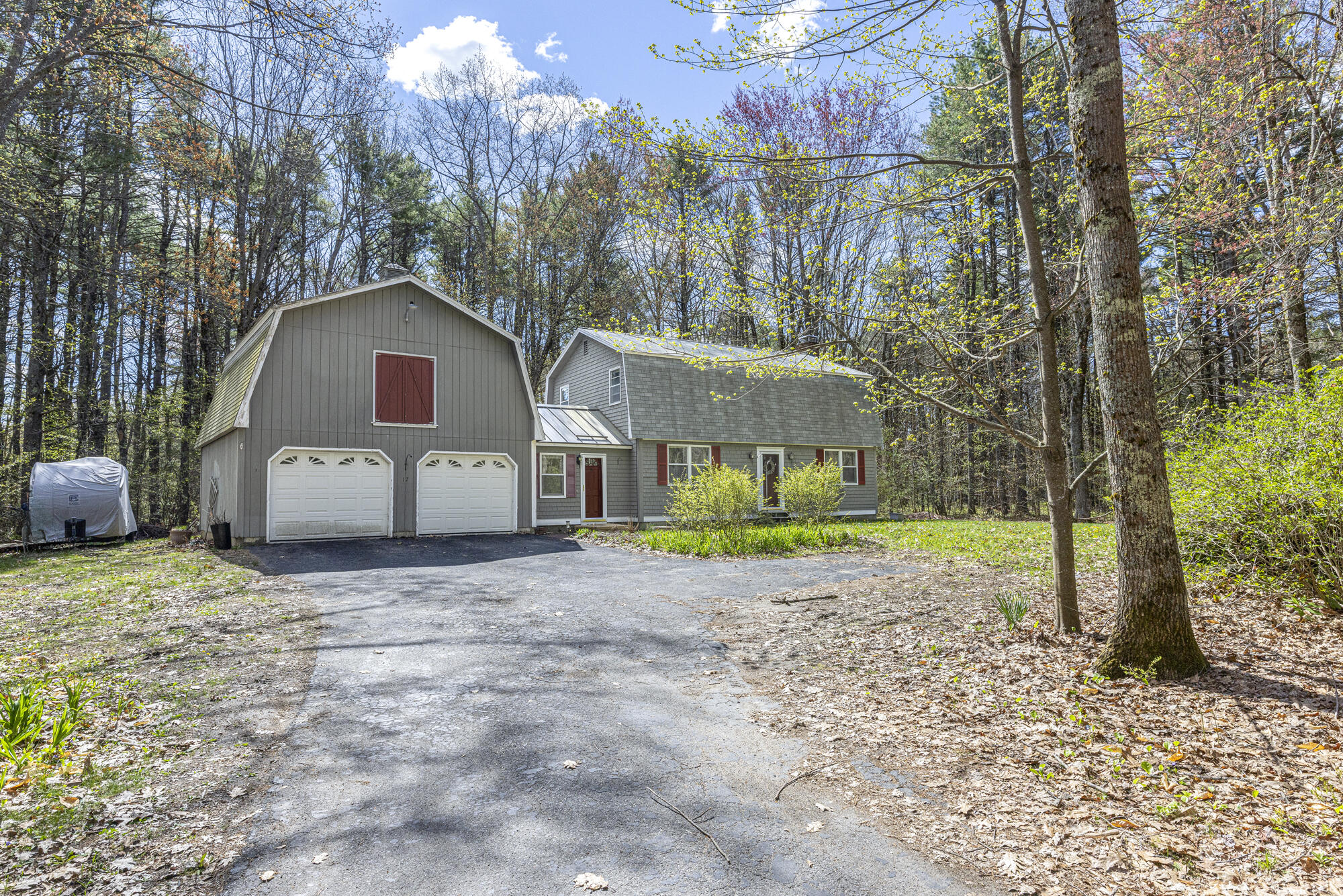 17 Glenndale Circle Property Photo 2