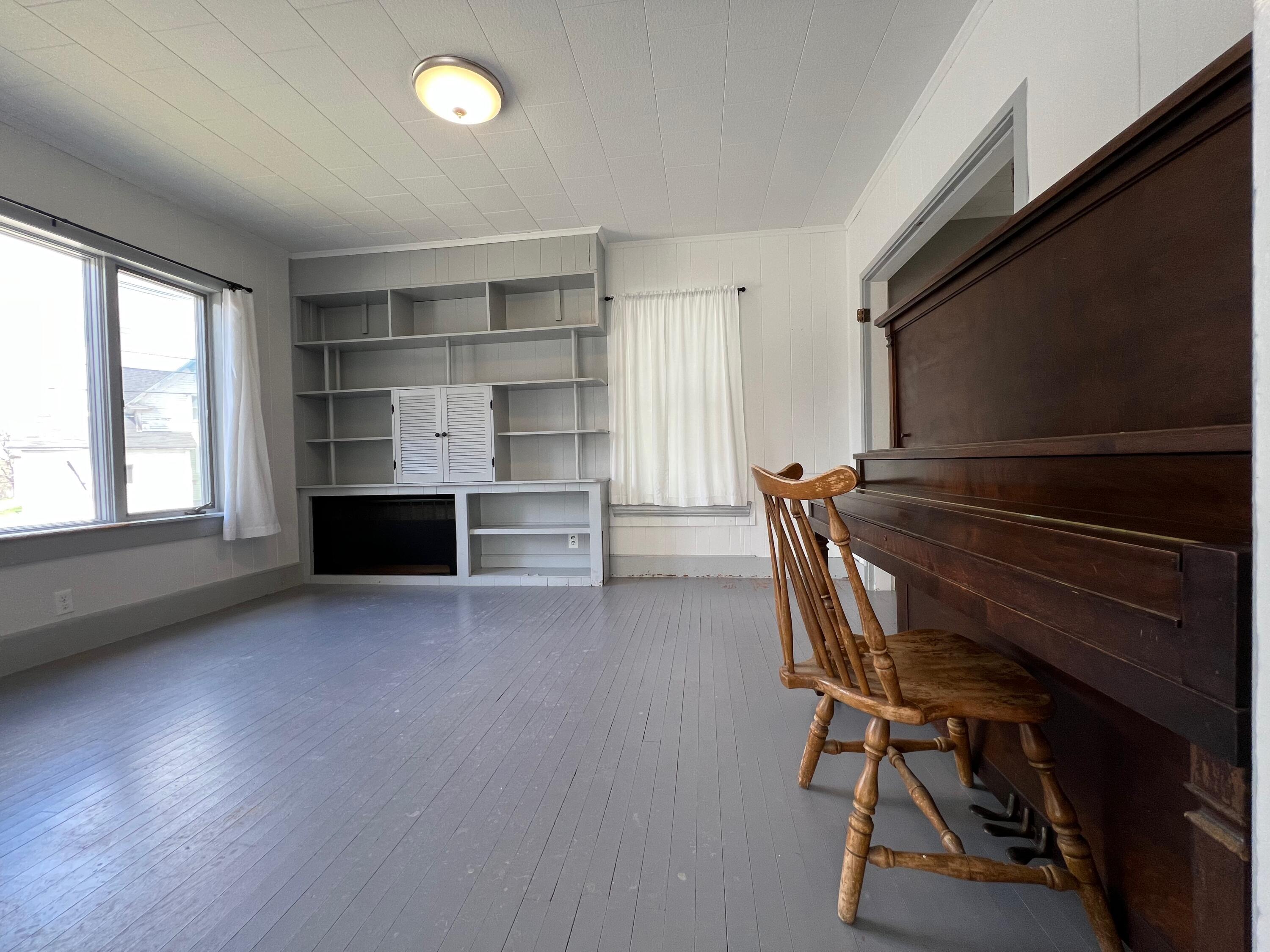25 Elm Street Property Photo 23