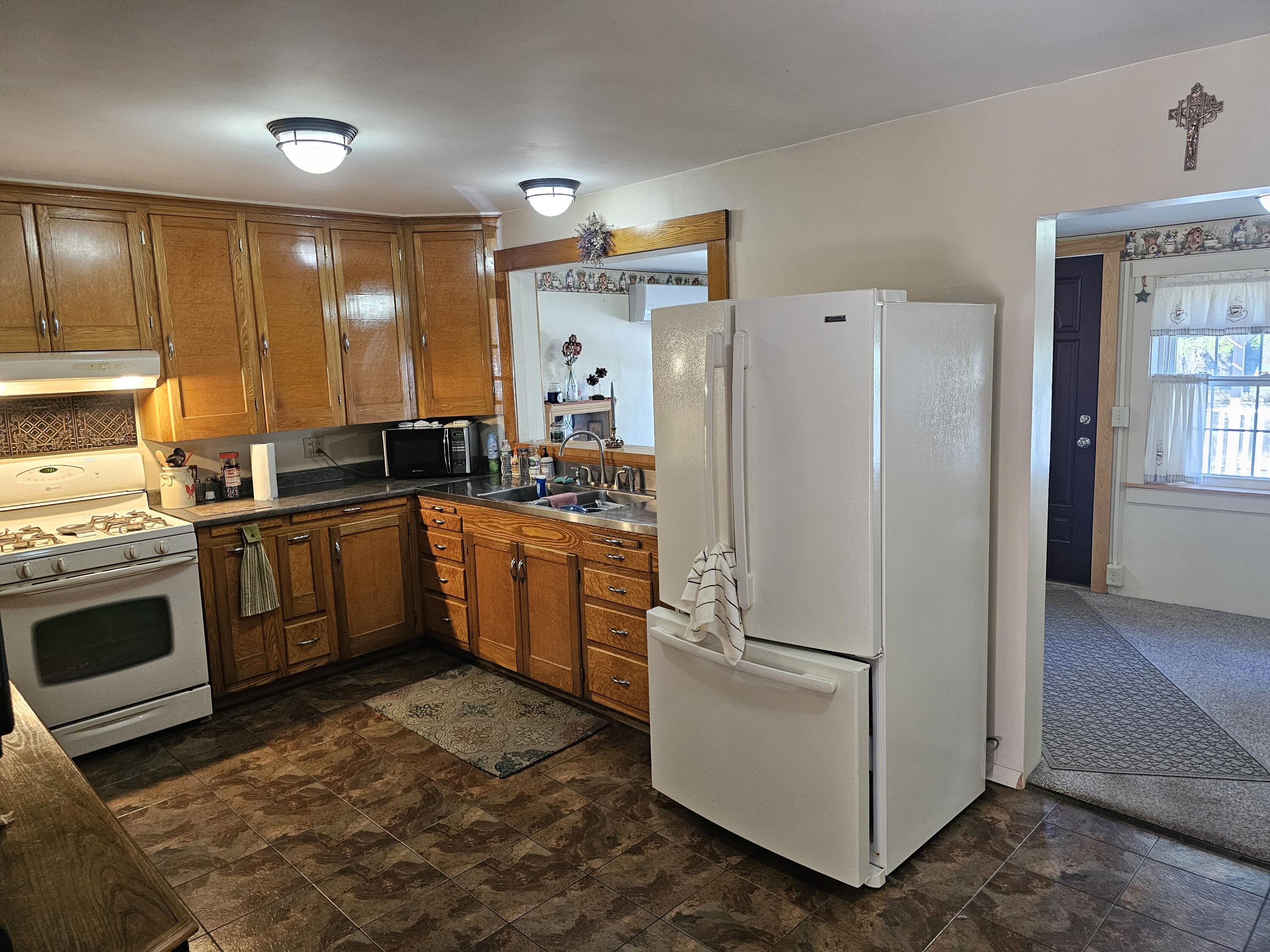 436 Station Road Property Photo 9
