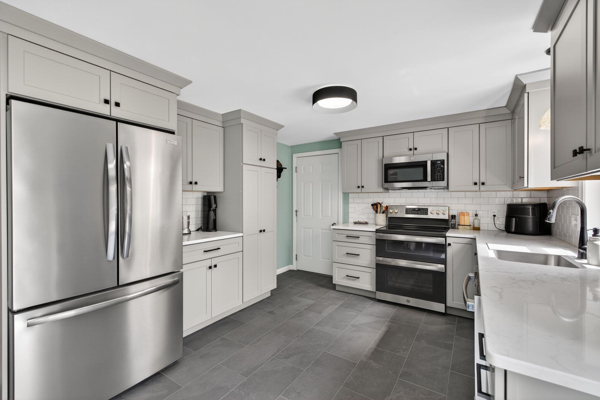1 Waterman Drive Property Photo 15