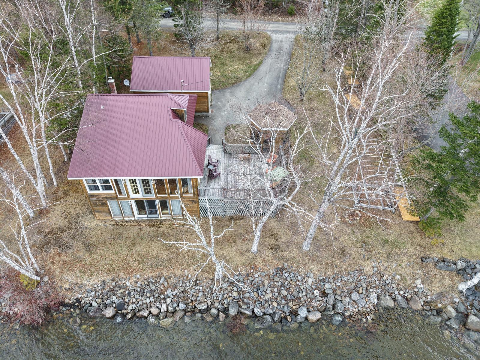 460 E Van Buren Cove Road Property Photo 2