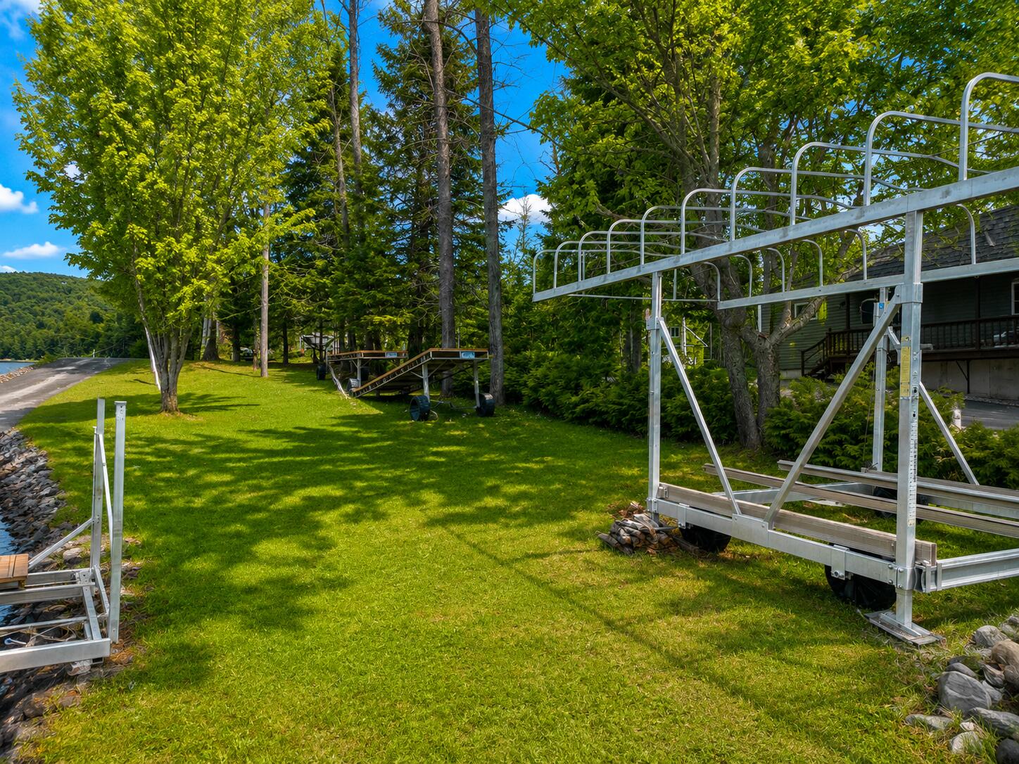 460 E Van Buren Cove Road Property Photo 12