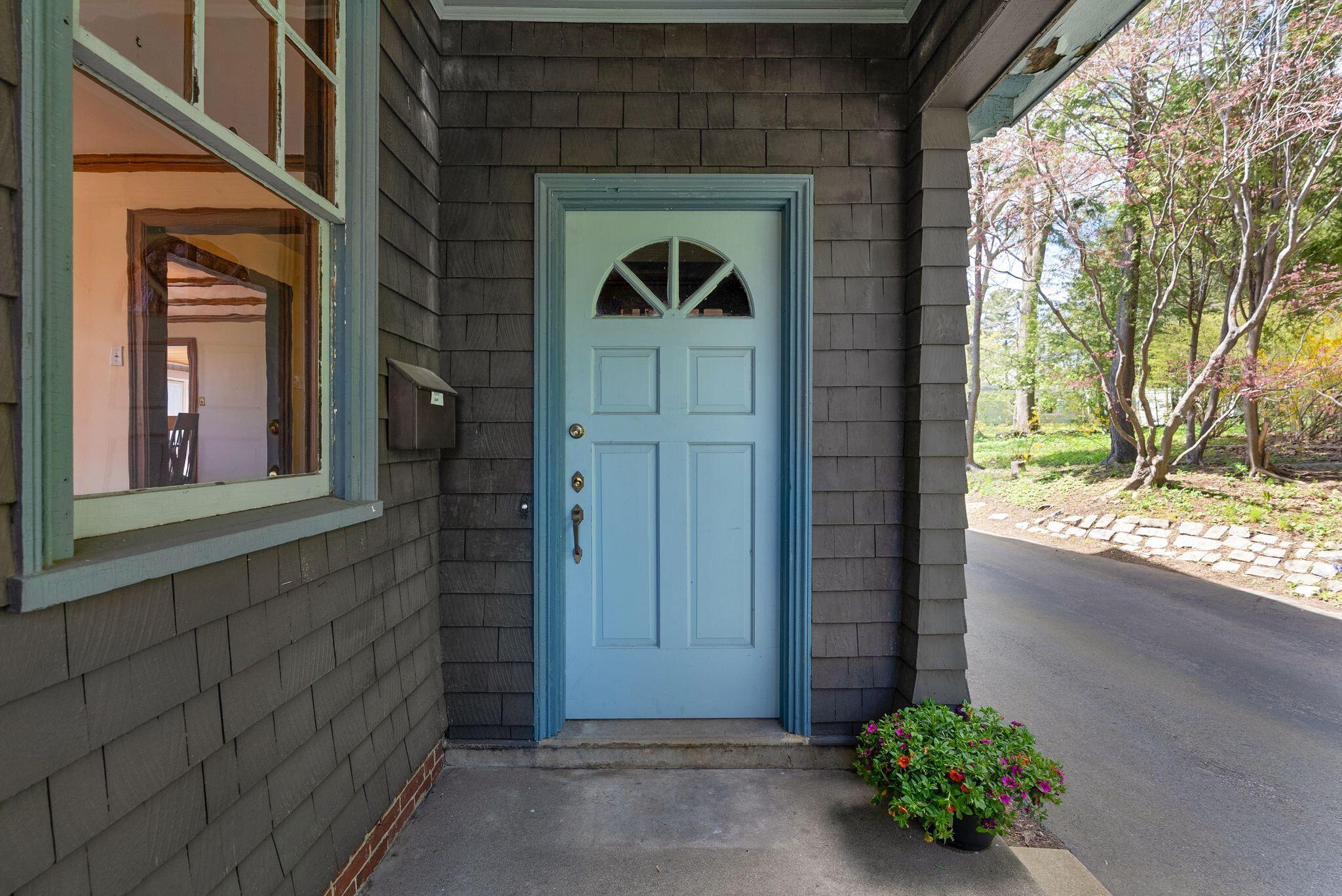 160 Craigie Street Property Photo 8